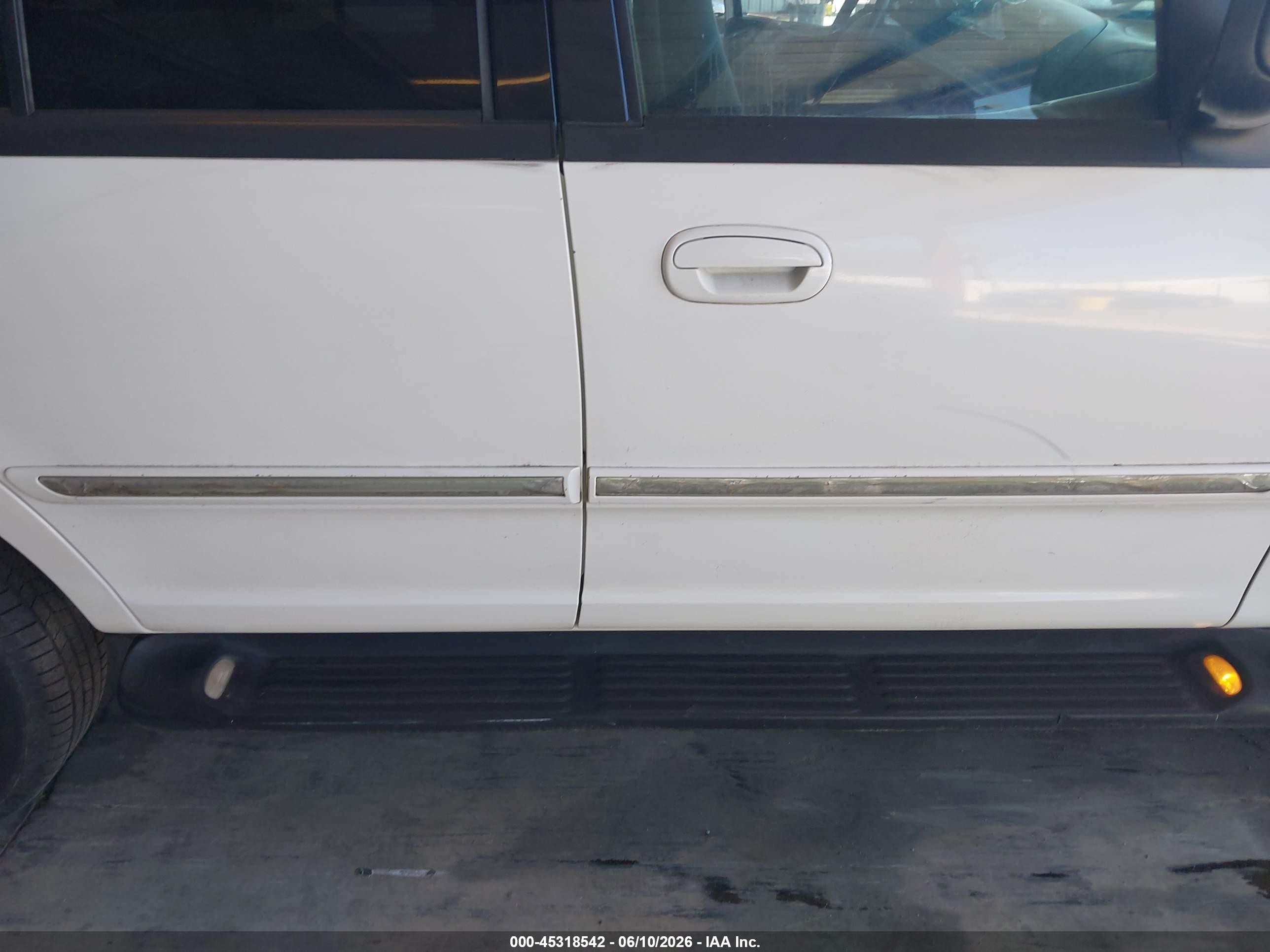 1999 Ford Expedition Eddie Bauer/xlt White vin: 1FMPU18L8XLB47047