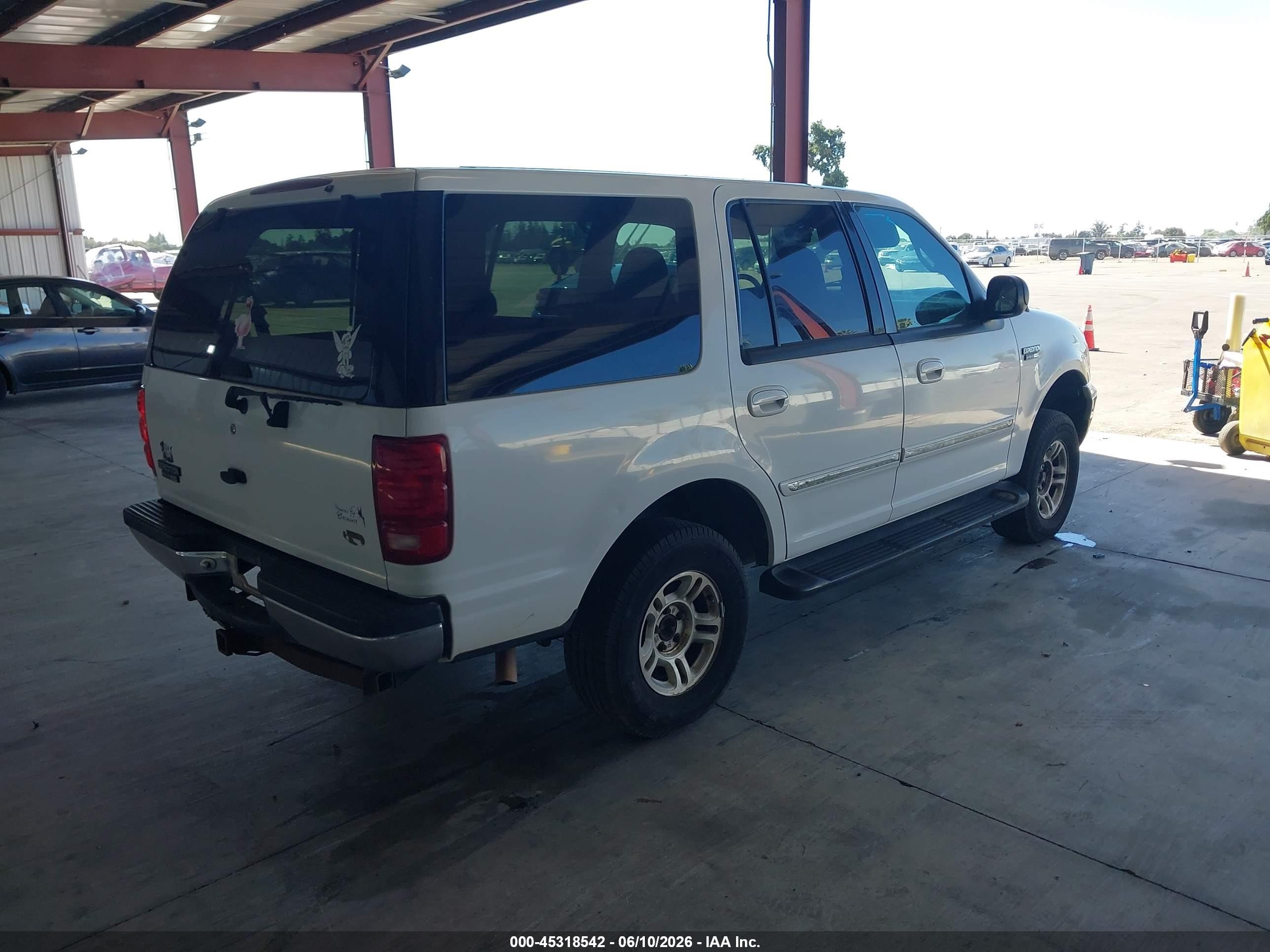 1999 Ford Expedition Eddie Bauer/xlt White vin: 1FMPU18L8XLB47047