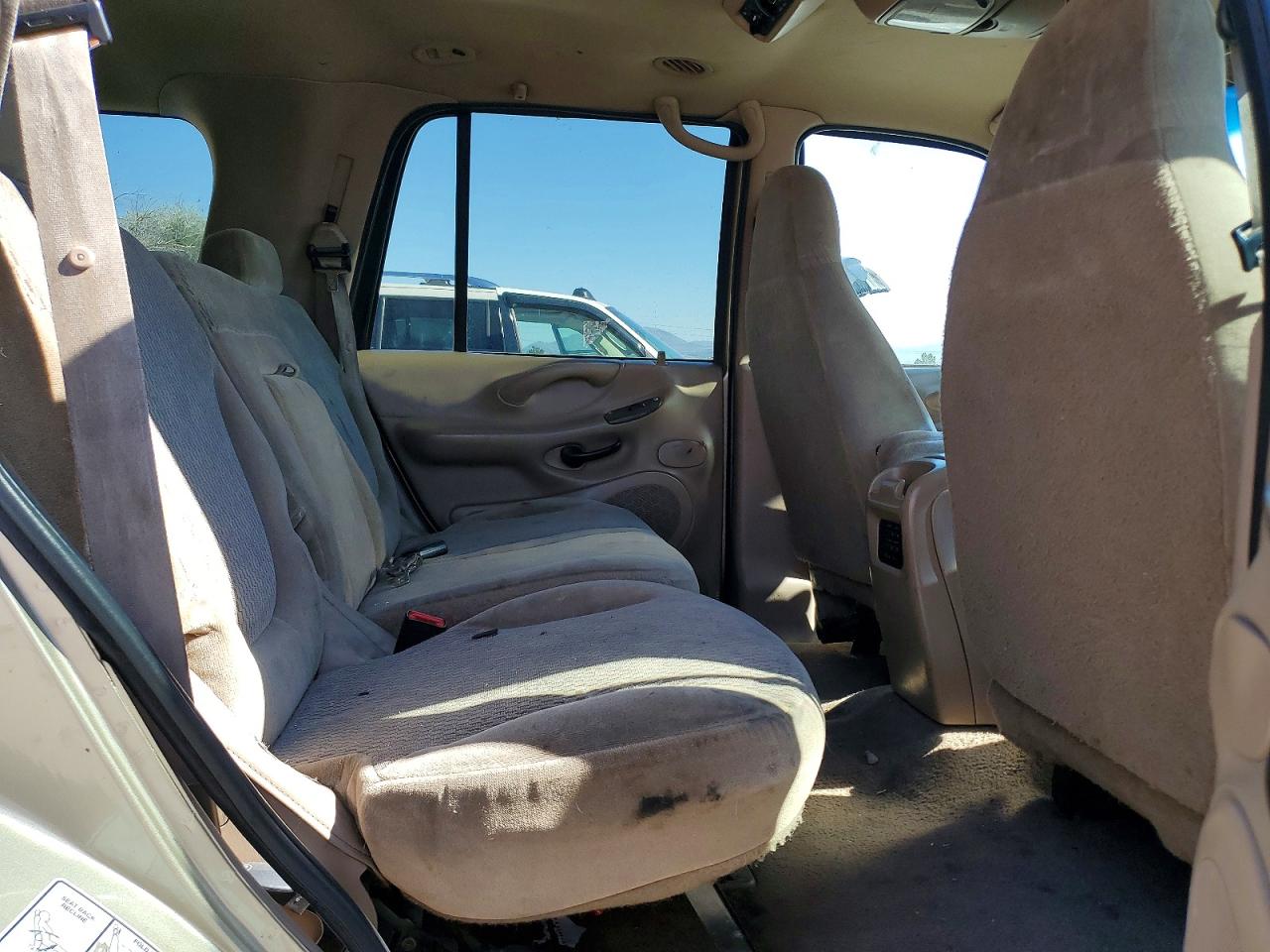 1999 Ford Expedition Tan vin: 1FMPU18L8XLB63510