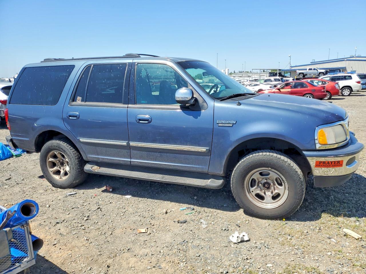 1998 Ford Expedition Blue vin: 1FMPU18LXWLC18537