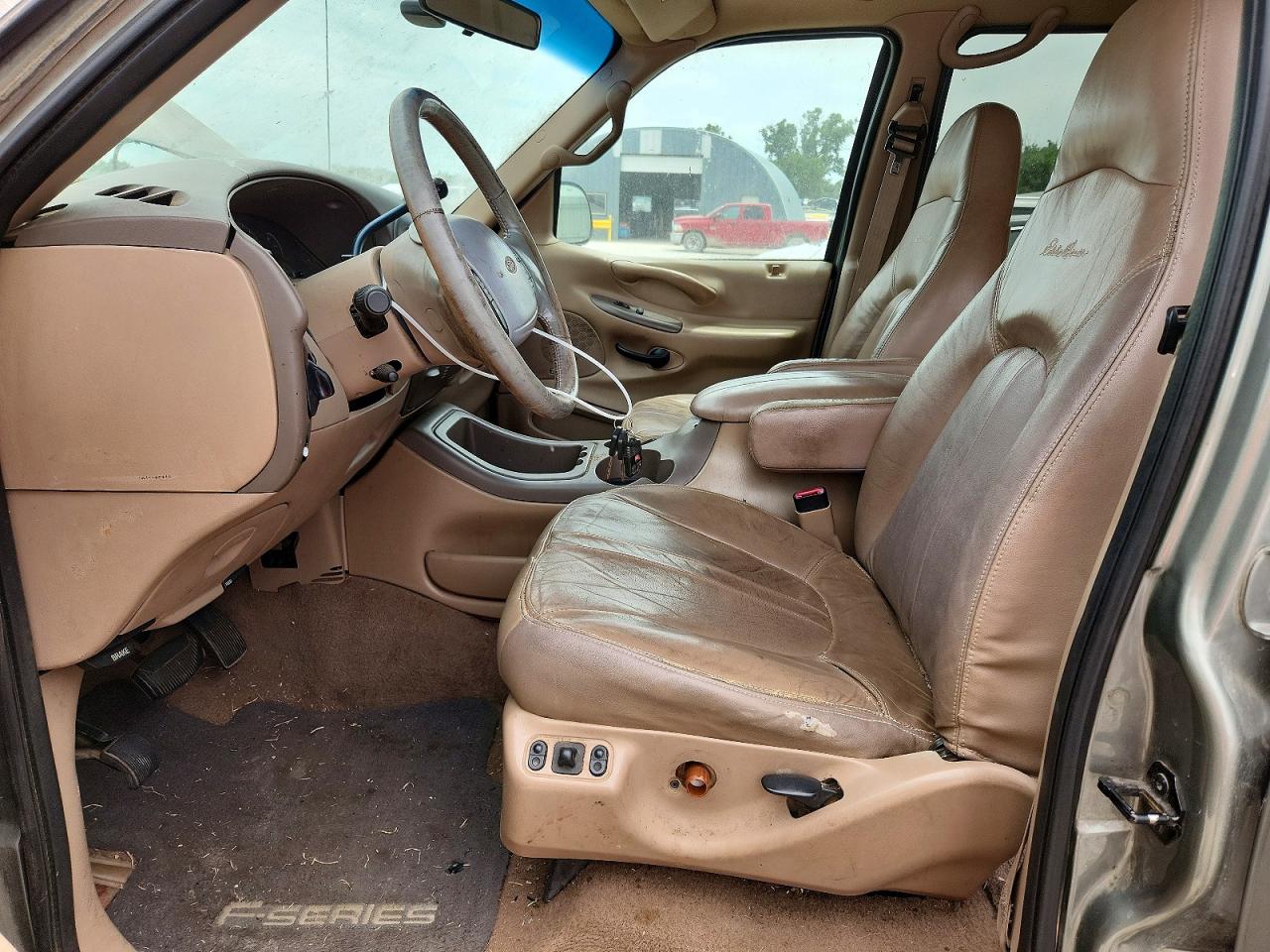 1999 Ford Expedition Gold vin: 1FMPU18LXXLA74943