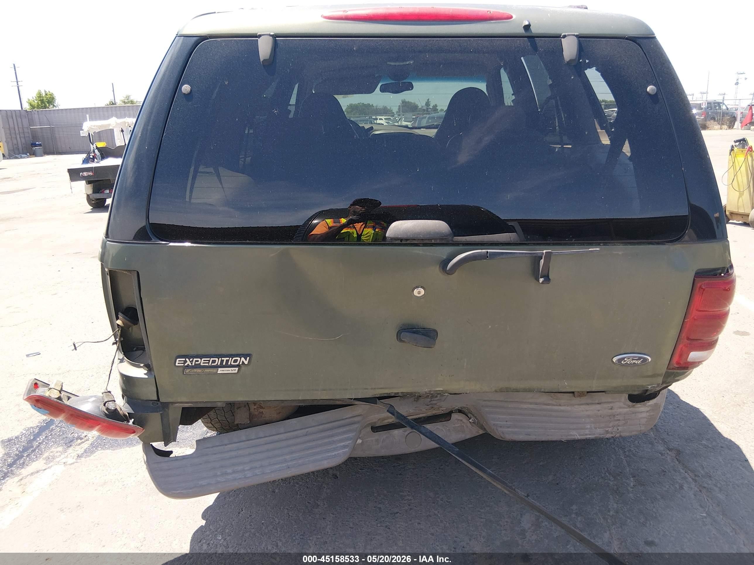2000 Ford Expedition Eddie Bauer Зеленый vin: 1FMPU18LXYLA56668