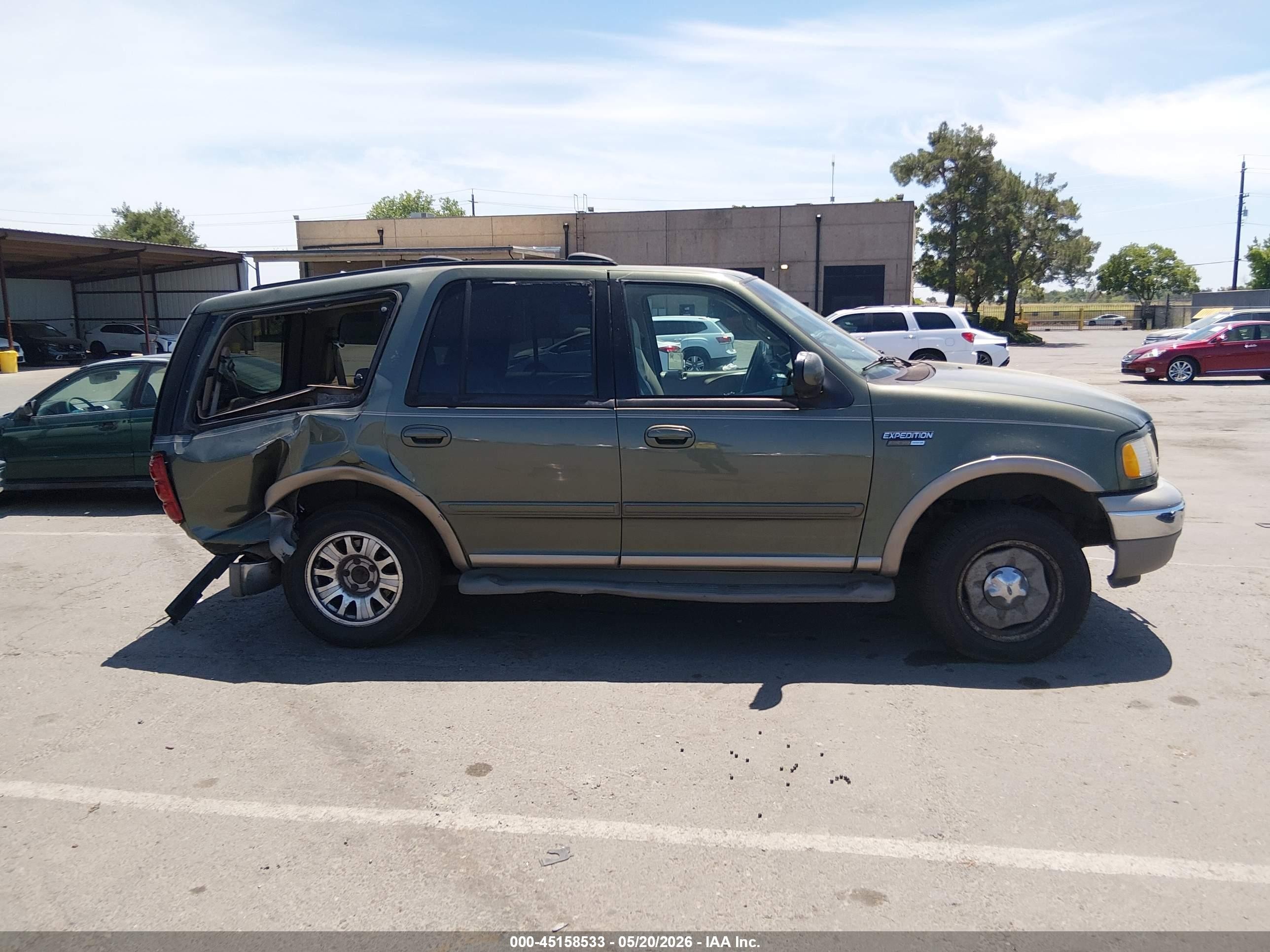 2000 Ford Expedition Eddie Bauer Зеленый vin: 1FMPU18LXYLA56668