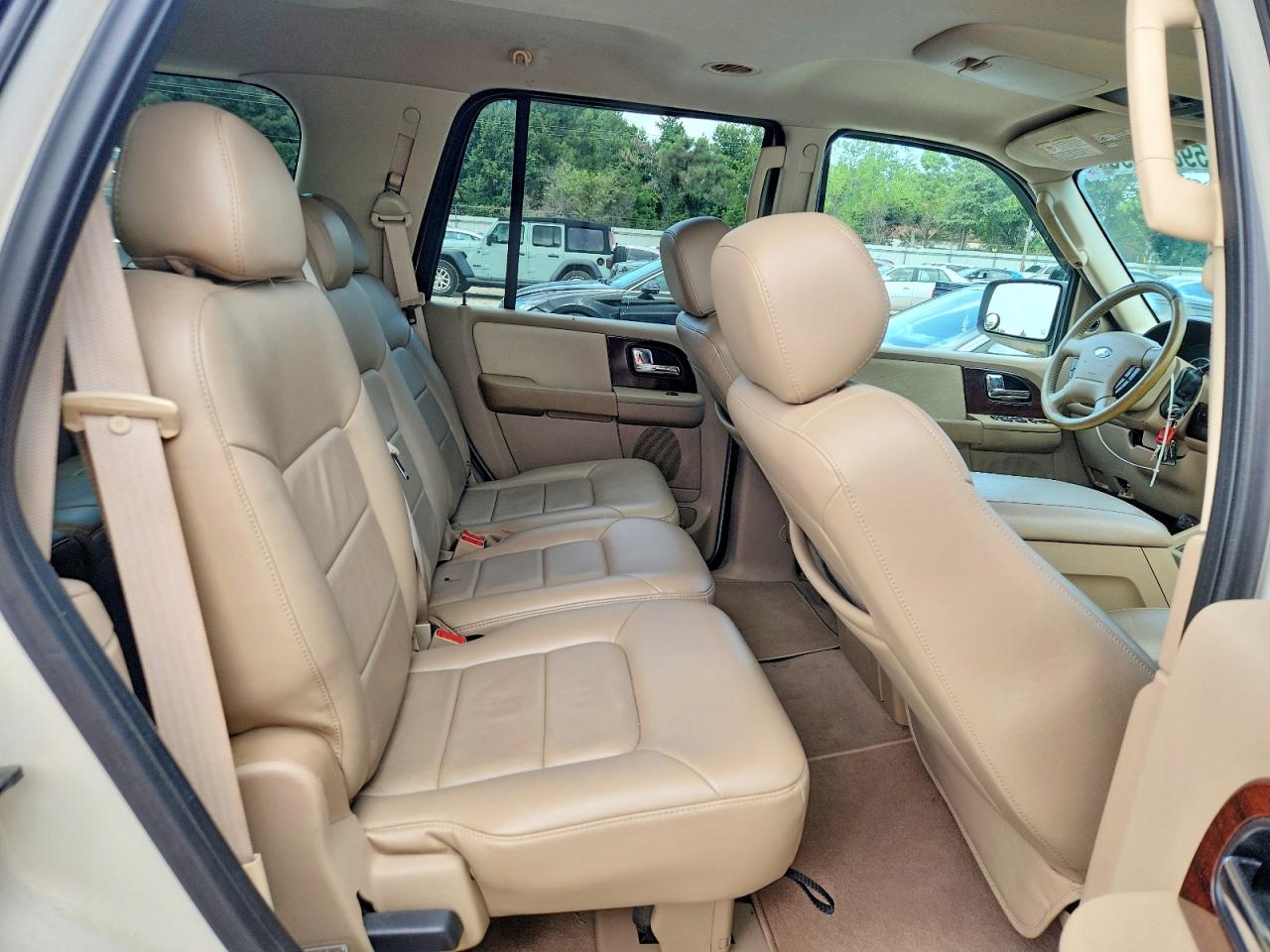 2006 Ford Expedition Limited White vin: 1FMPU19556LA61967