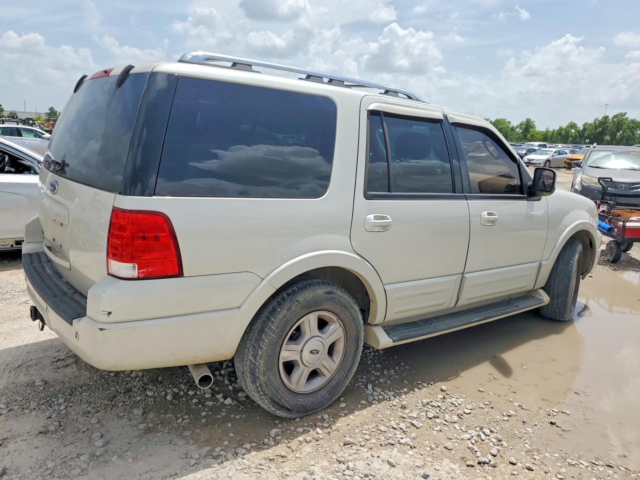 2006 Ford Expedition Limited Белый vin: 1FMPU19556LA81894