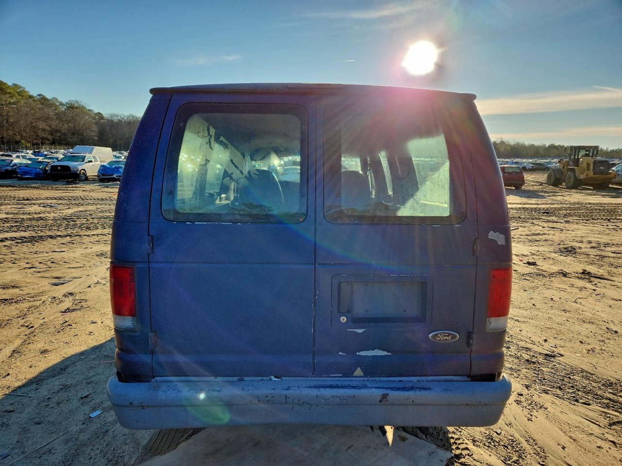 2000 Ford Econoline E150 Wagon Blue vin: 1FMRE1129YHA77697