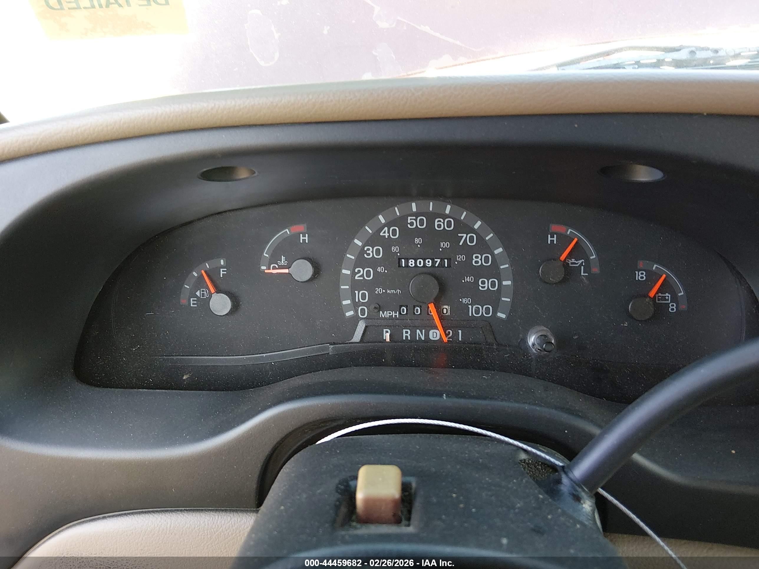 1998 Ford Club Wagon Xl/xlt Red vin: 1FMRE1165WHA24253
