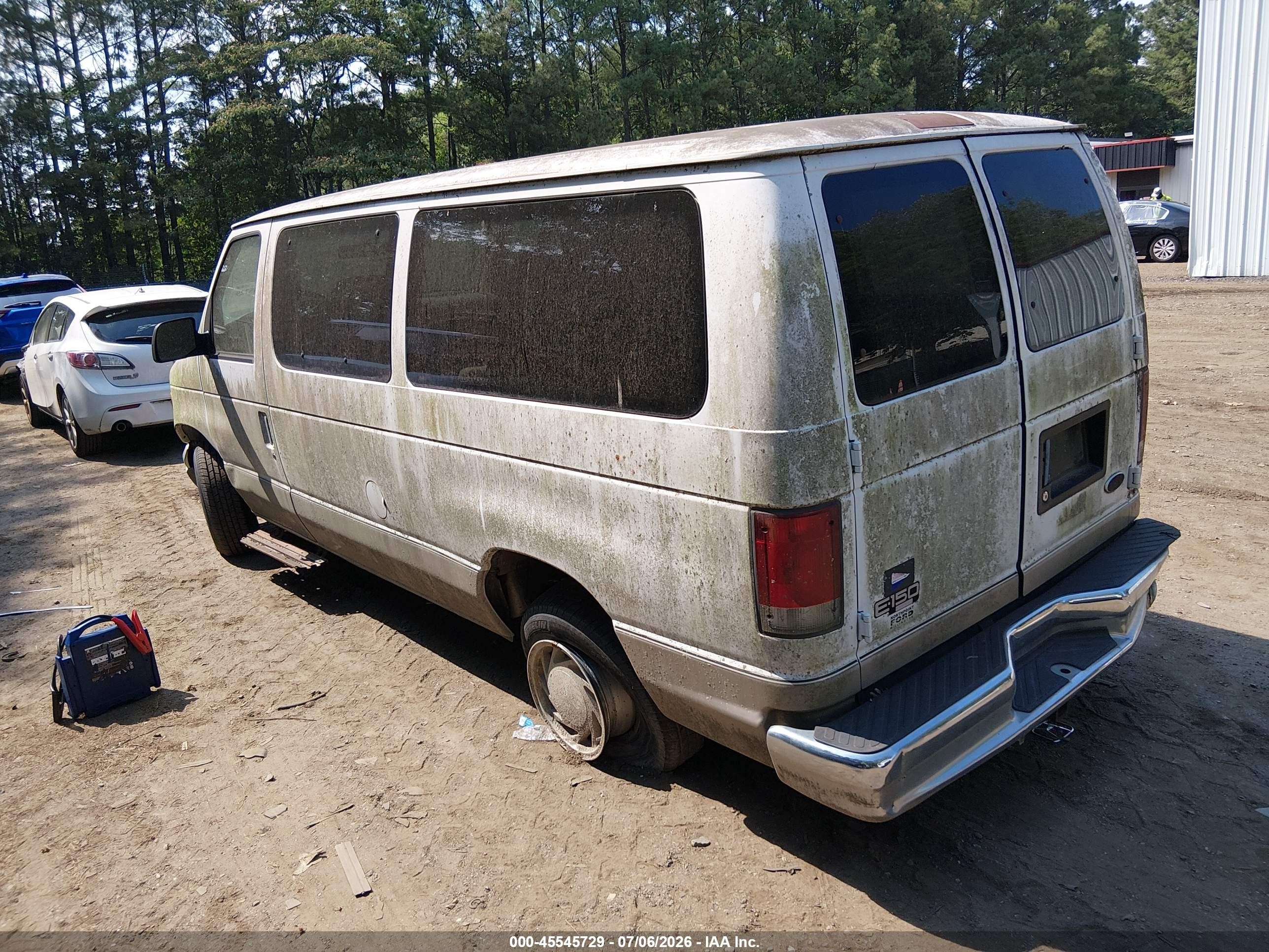 2001 Ford E-150 Xl/xlt White vin: 1FMRE11L11HB26275