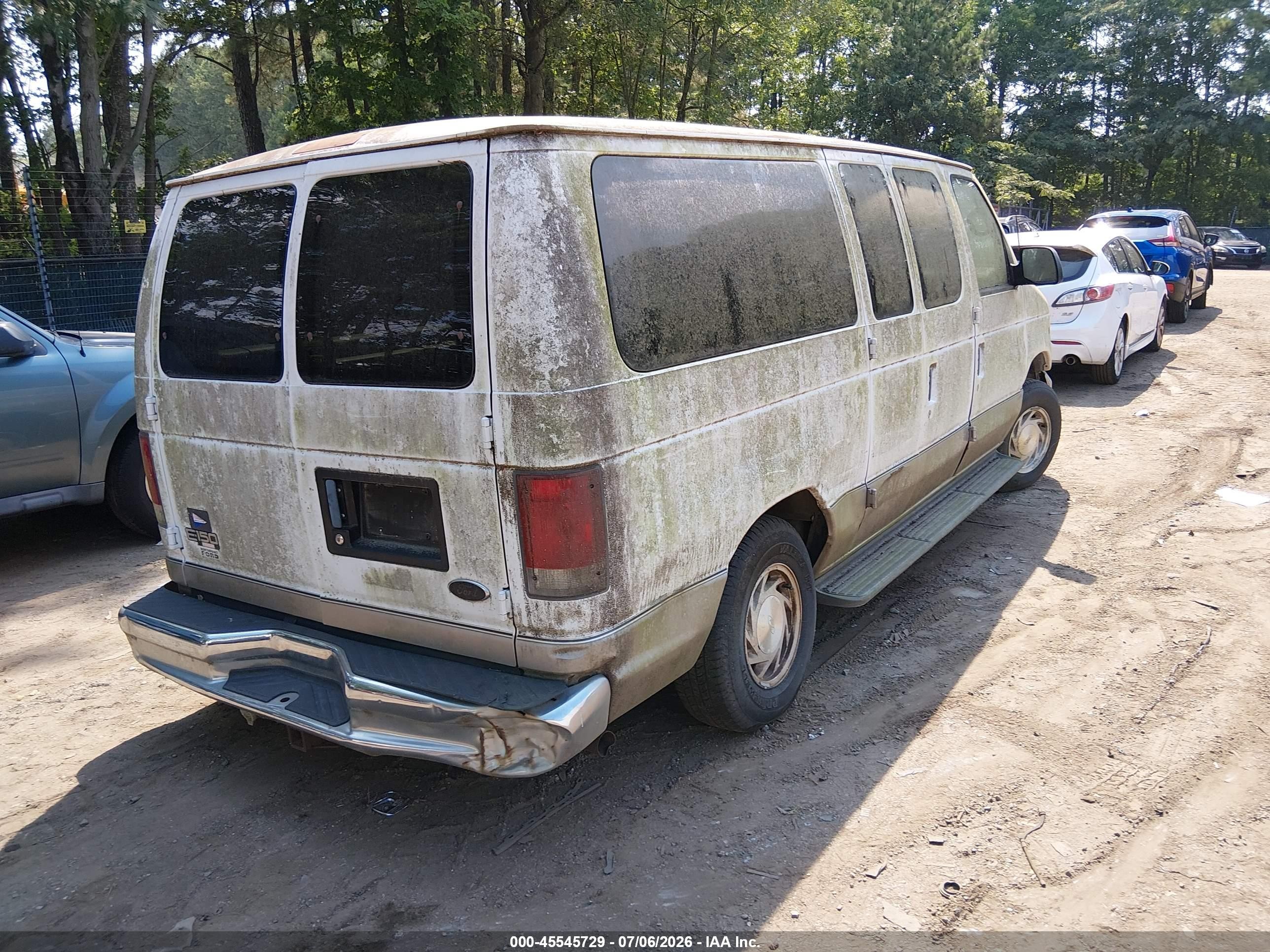 2001 Ford E-150 Xl/xlt White vin: 1FMRE11L11HB26275