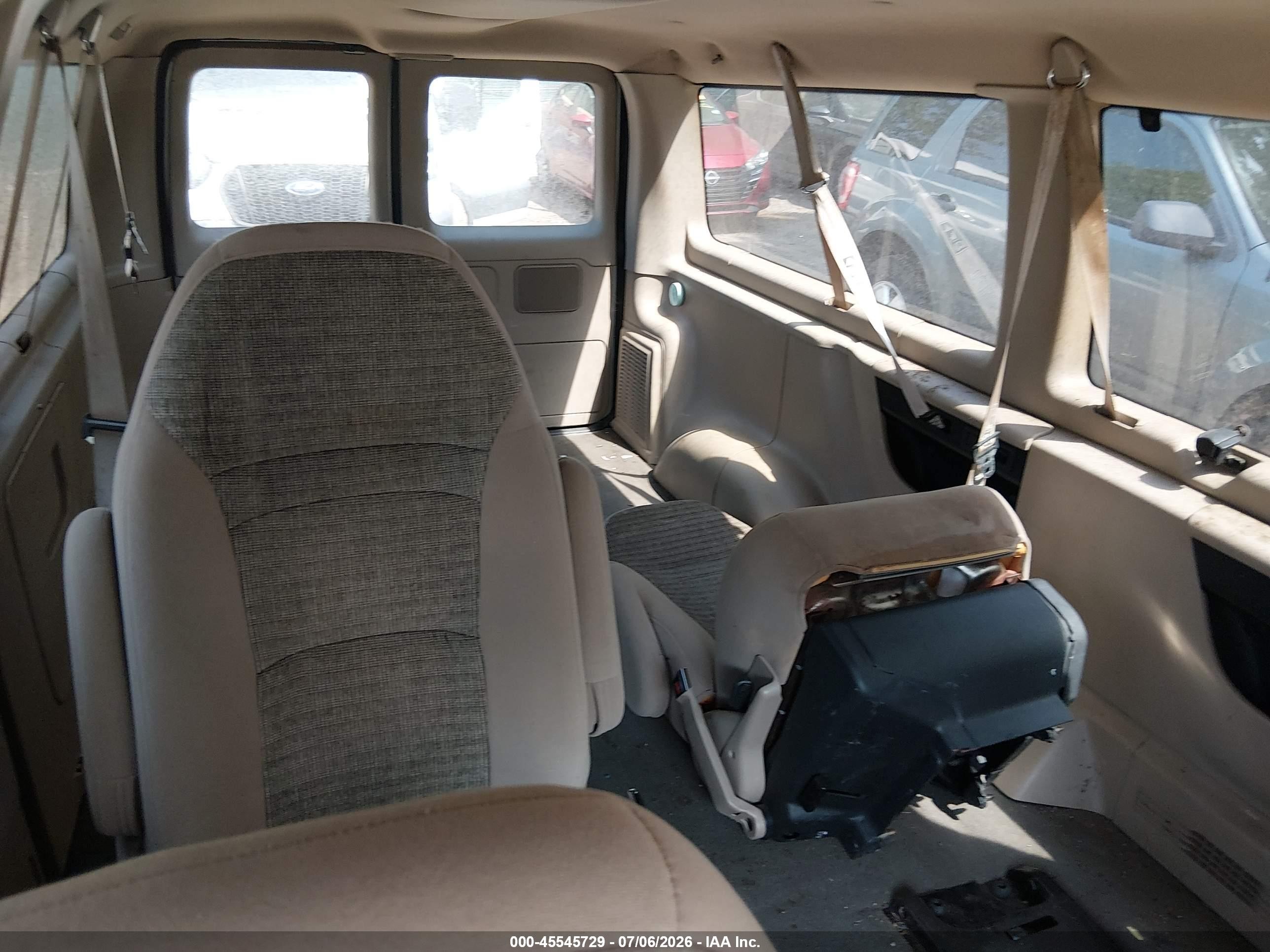 2001 Ford E-150 Xl/xlt White vin: 1FMRE11L11HB26275
