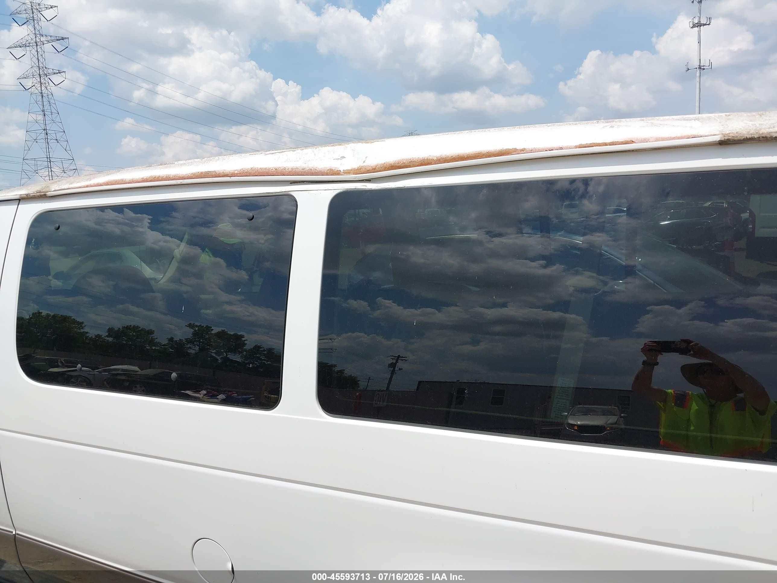 2006 Ford E-150 Xl/xlt Белый vin: 1FMRE11L16HA52752