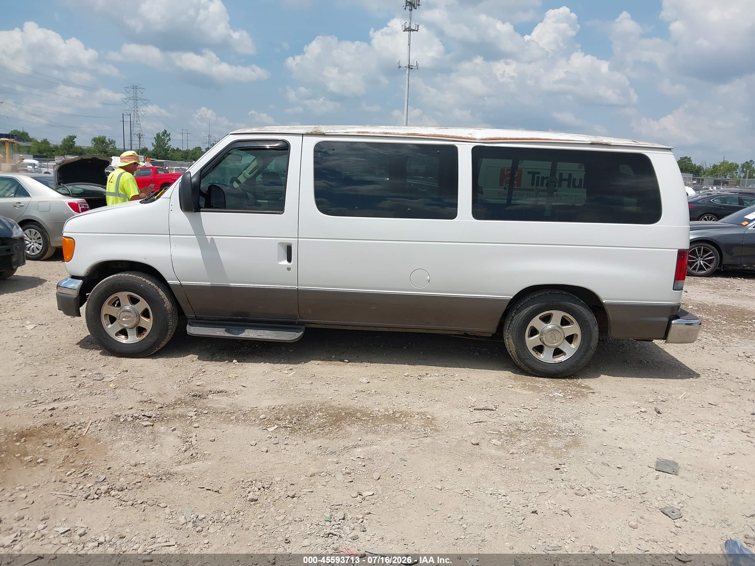 2006 Ford E-150 Xl/xlt Белый vin: 1FMRE11L16HA52752