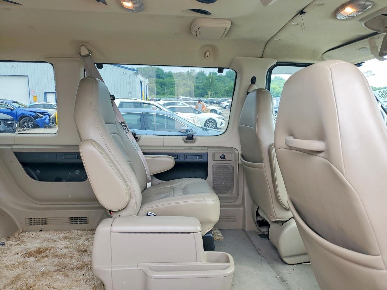 2003 Ford Econoline E150 Wagon Green vin: 1FMRE11L23HA06875