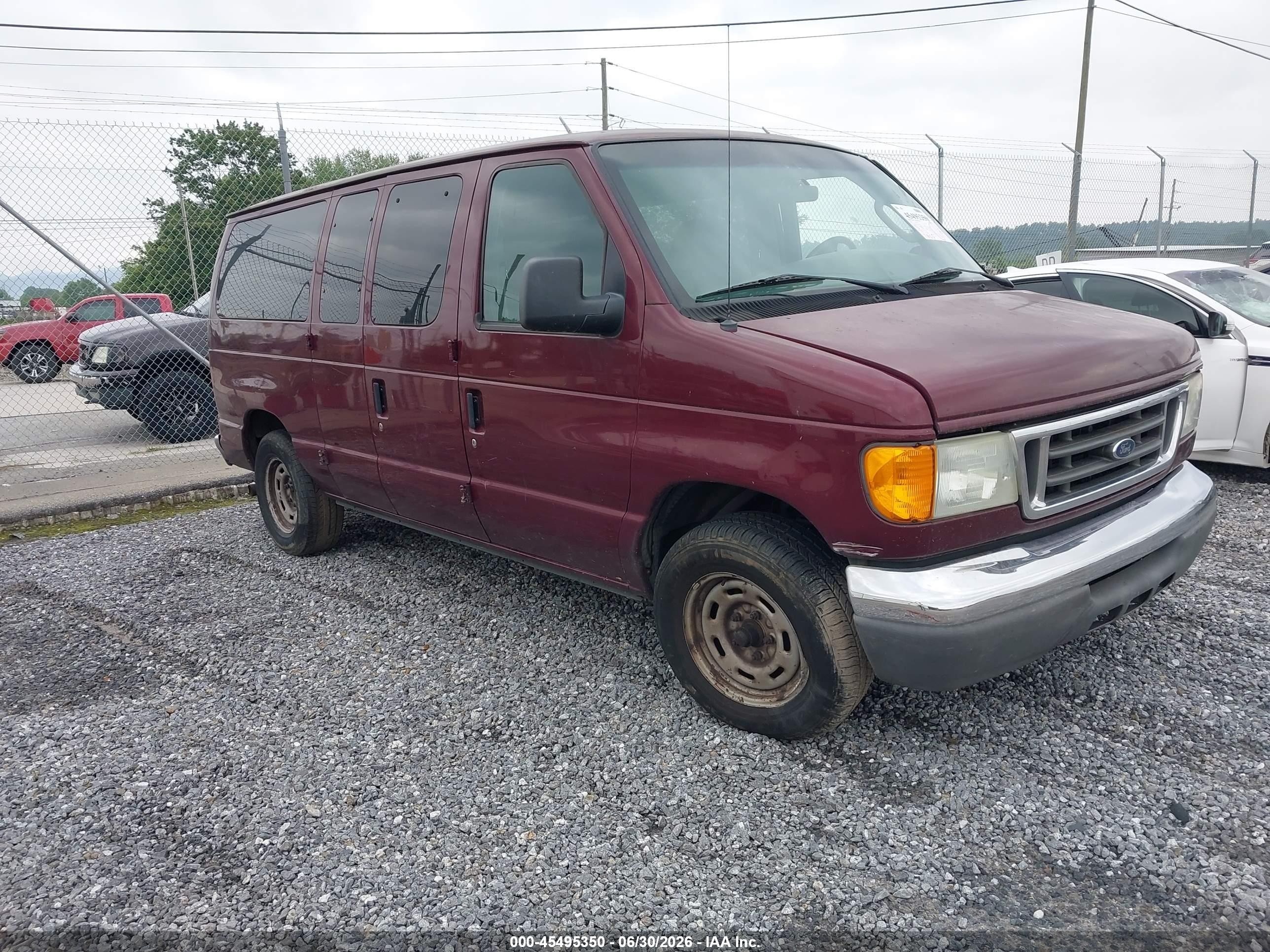 2006 Ford E-150   Burgundy vin: 1FMRE11L36DA99563