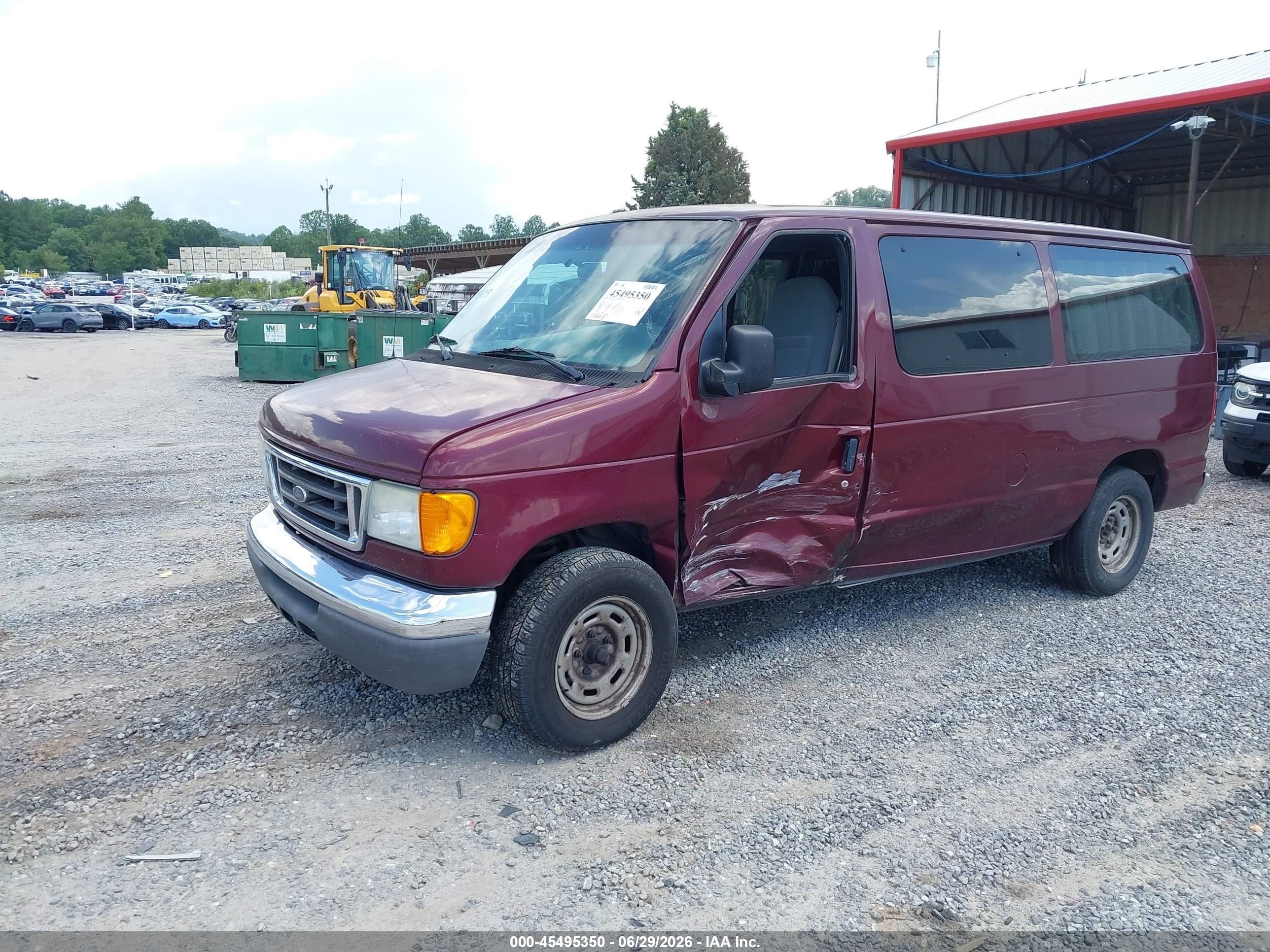 2006 Ford E-150   Burgundy vin: 1FMRE11L36DA99563