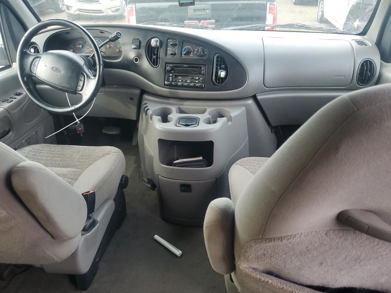 2000 Ford Econoline E150 Wagon Green vin: 1FMRE11L3YHB60731