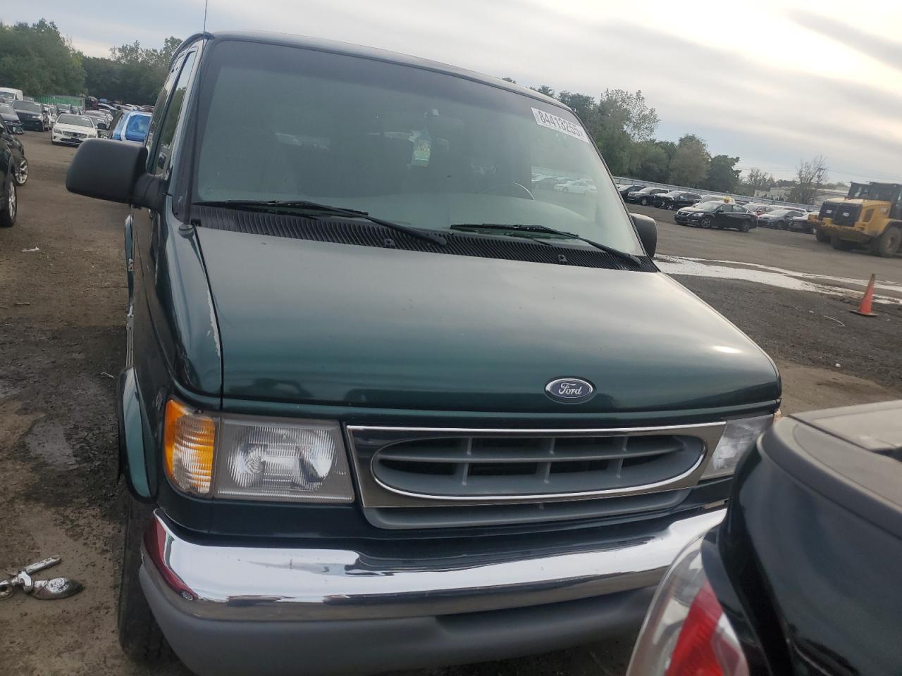 2000 Ford Econoline E150 Wagon Green vin: 1FMRE11L3YHB60731