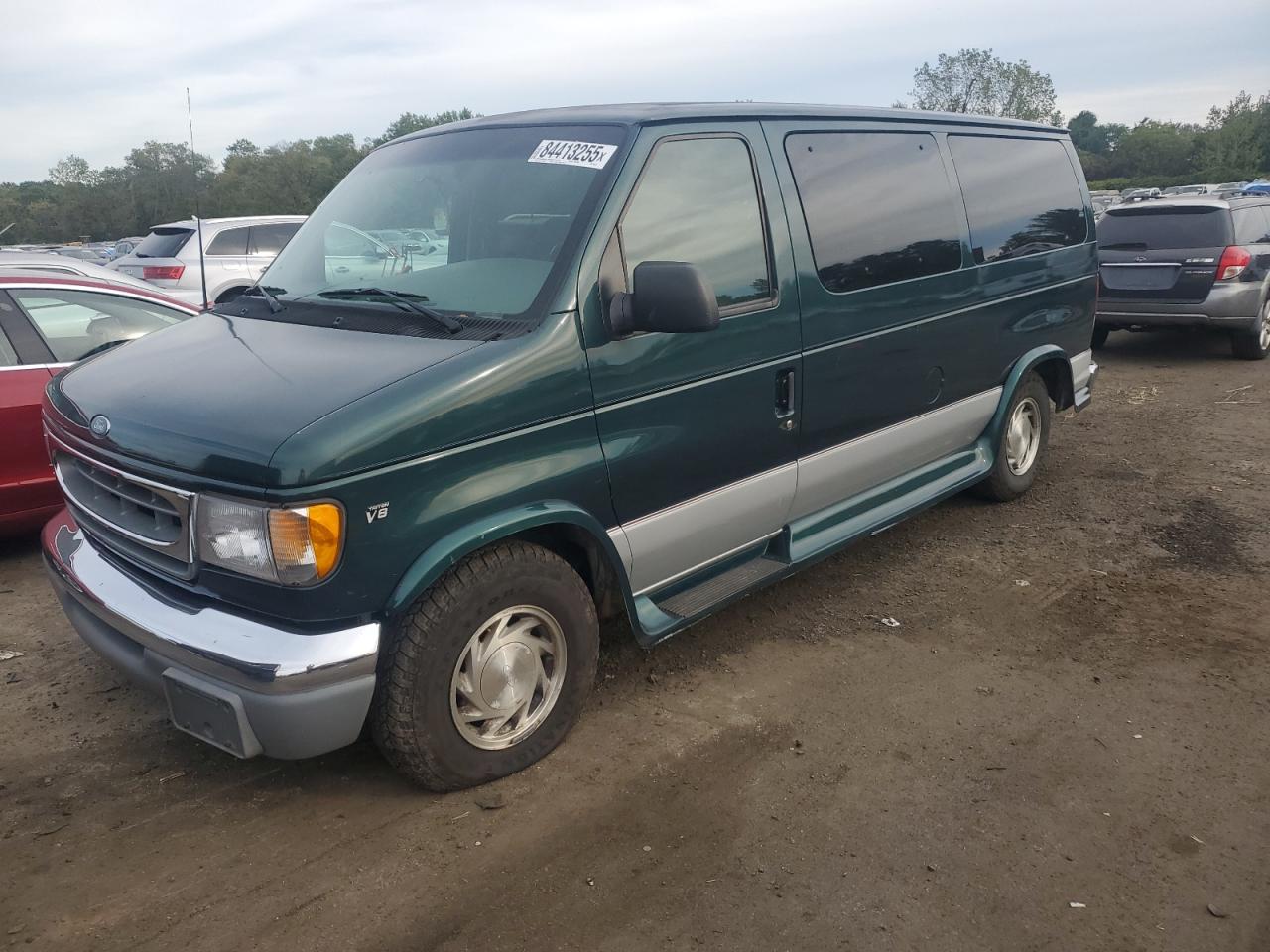 2000 Ford Econoline E150 Wagon Green vin: 1FMRE11L3YHB60731