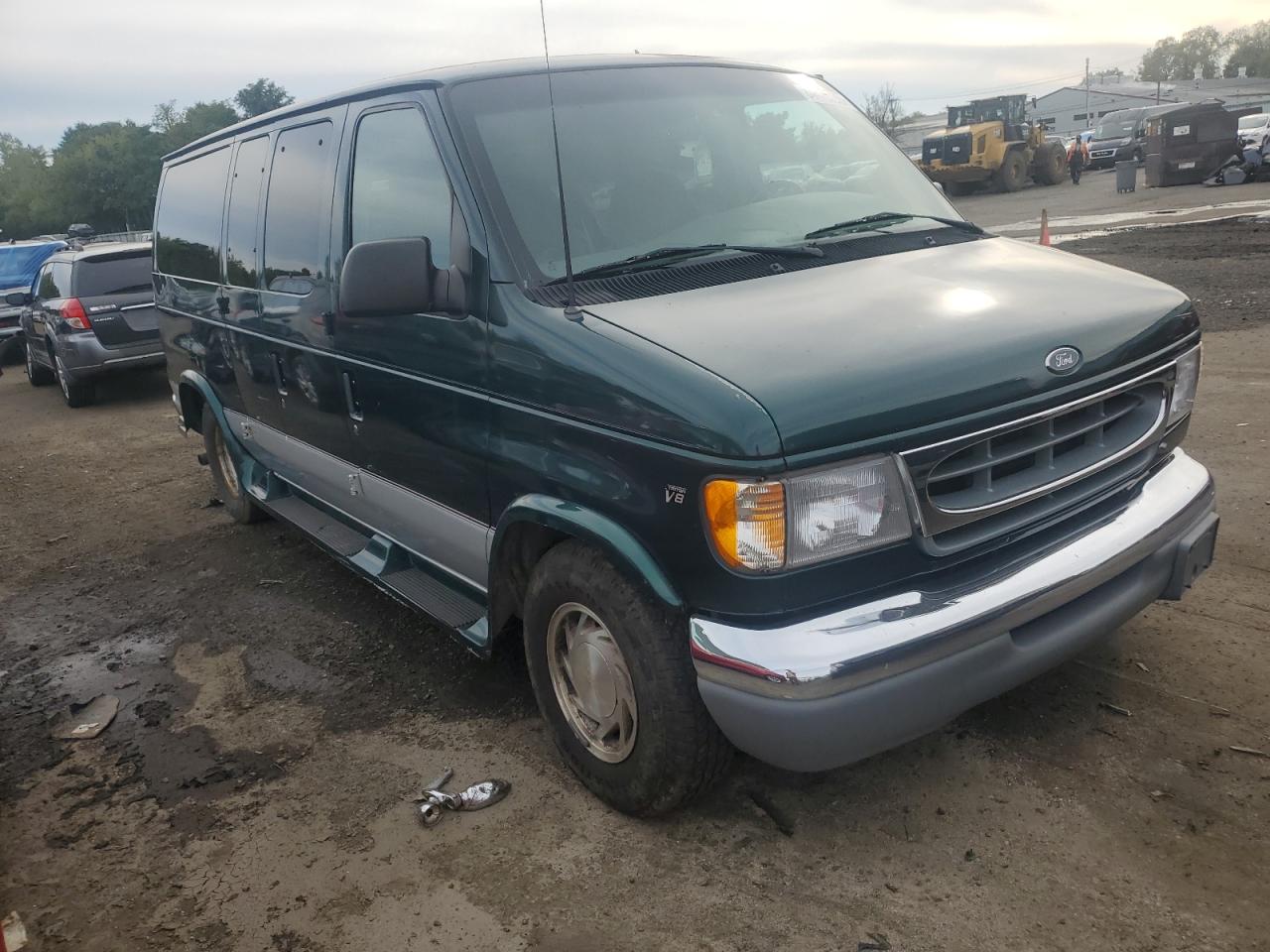 2000 Ford Econoline E150 Wagon Green vin: 1FMRE11L3YHB60731