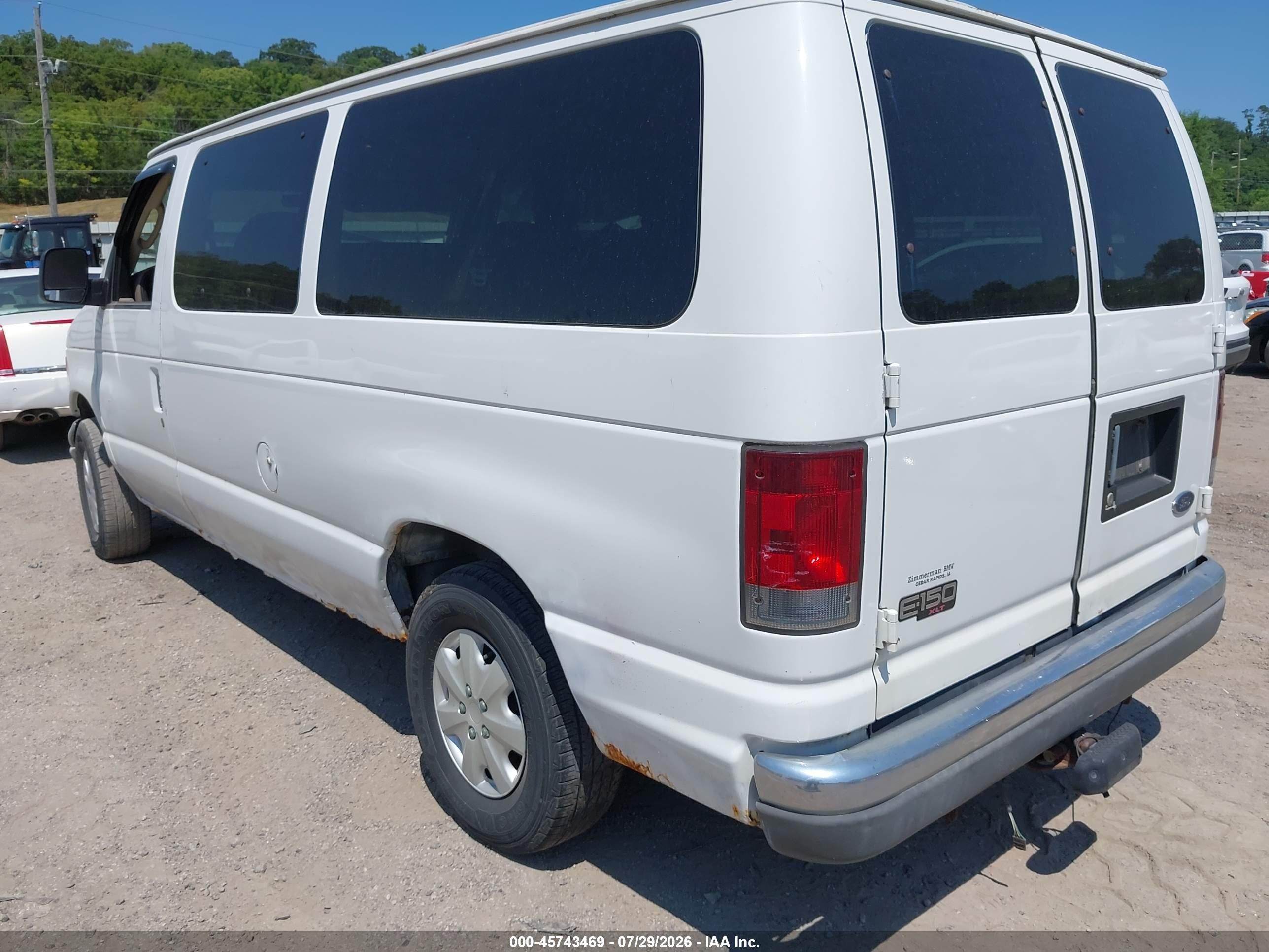 2003 Ford E-150 Chateau/xl/xlt White vin: 1FMRE11L43HA85661
