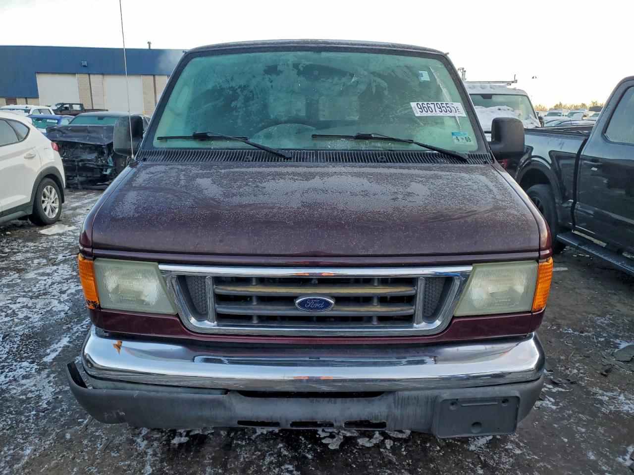 2004 Ford Econoline E150 Wagon Maroon vin: 1FMRE11L44HA90909