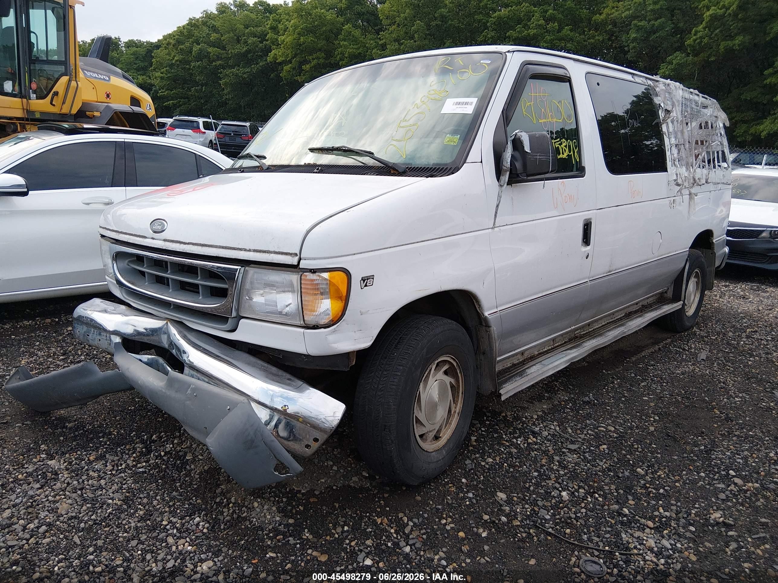 2000 Ford E-150 Xl/xlt White vin: 1FMRE11L5YHB69477