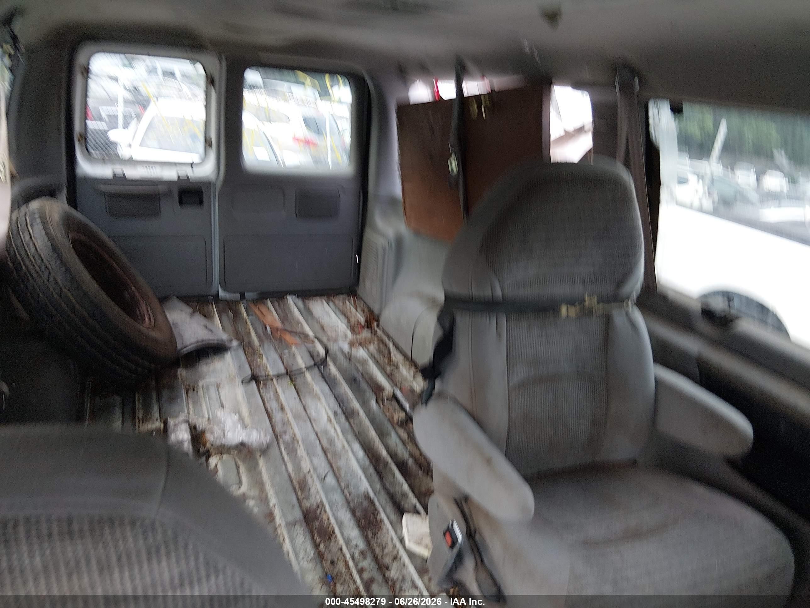 2000 Ford E-150 Xl/xlt White vin: 1FMRE11L5YHB69477