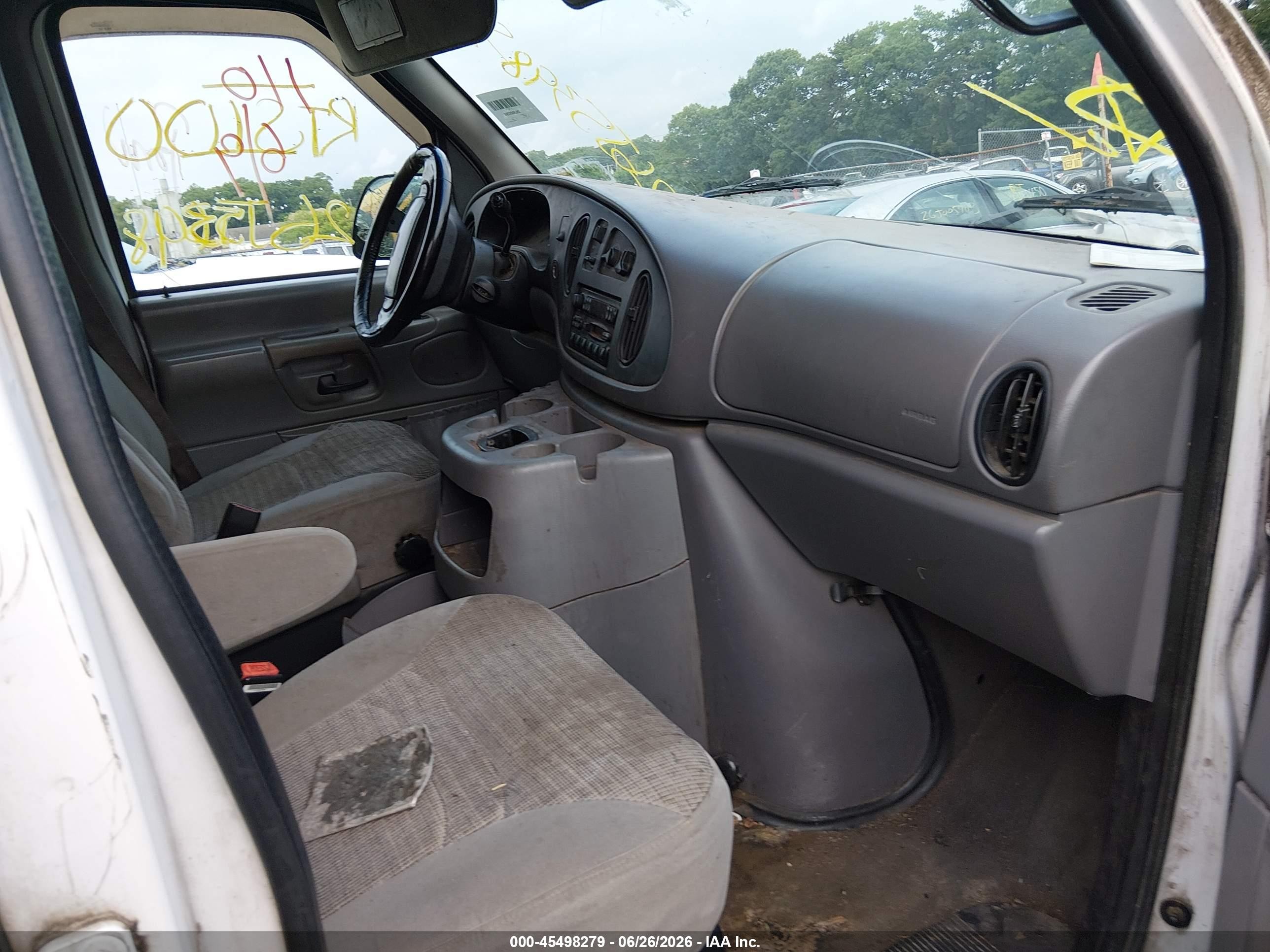 2000 Ford E-150 Xl/xlt White vin: 1FMRE11L5YHB69477