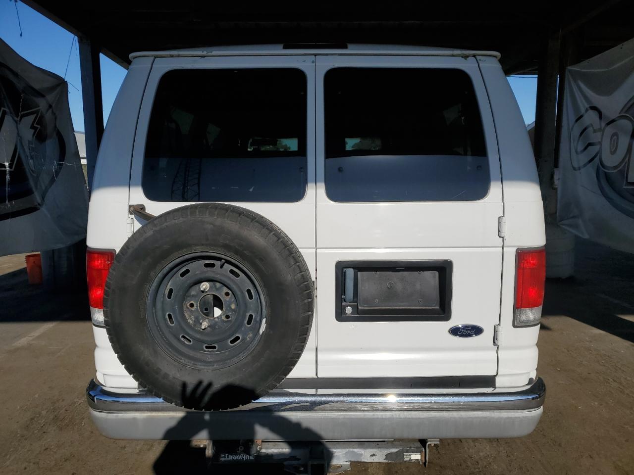 2001 Ford Econoline E150 Wagon White vin: 1FMRE11L61HA97209