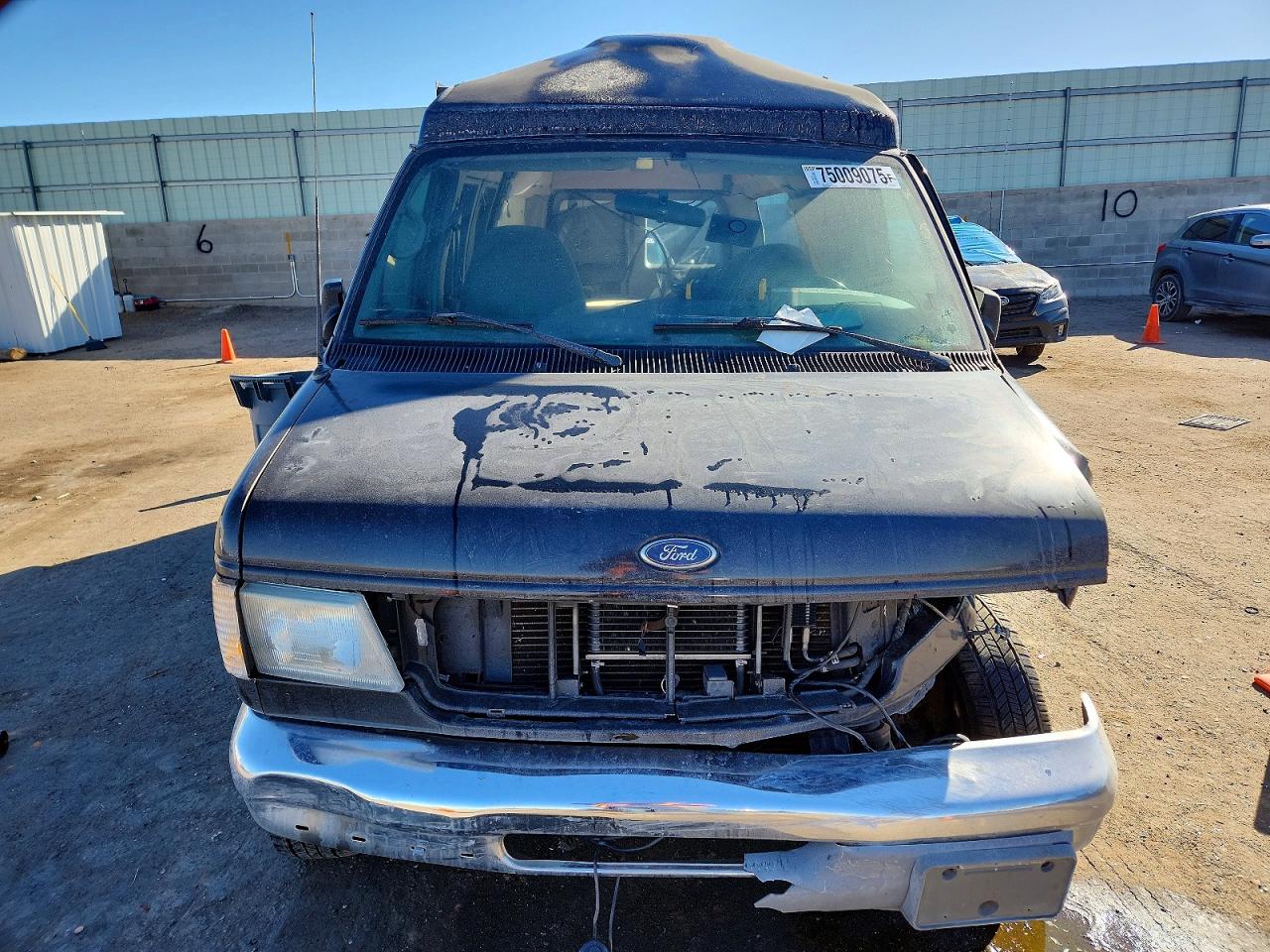 2001 Ford Econoline E150 Wagon Black vin: 1FMRE11LX1HB65947