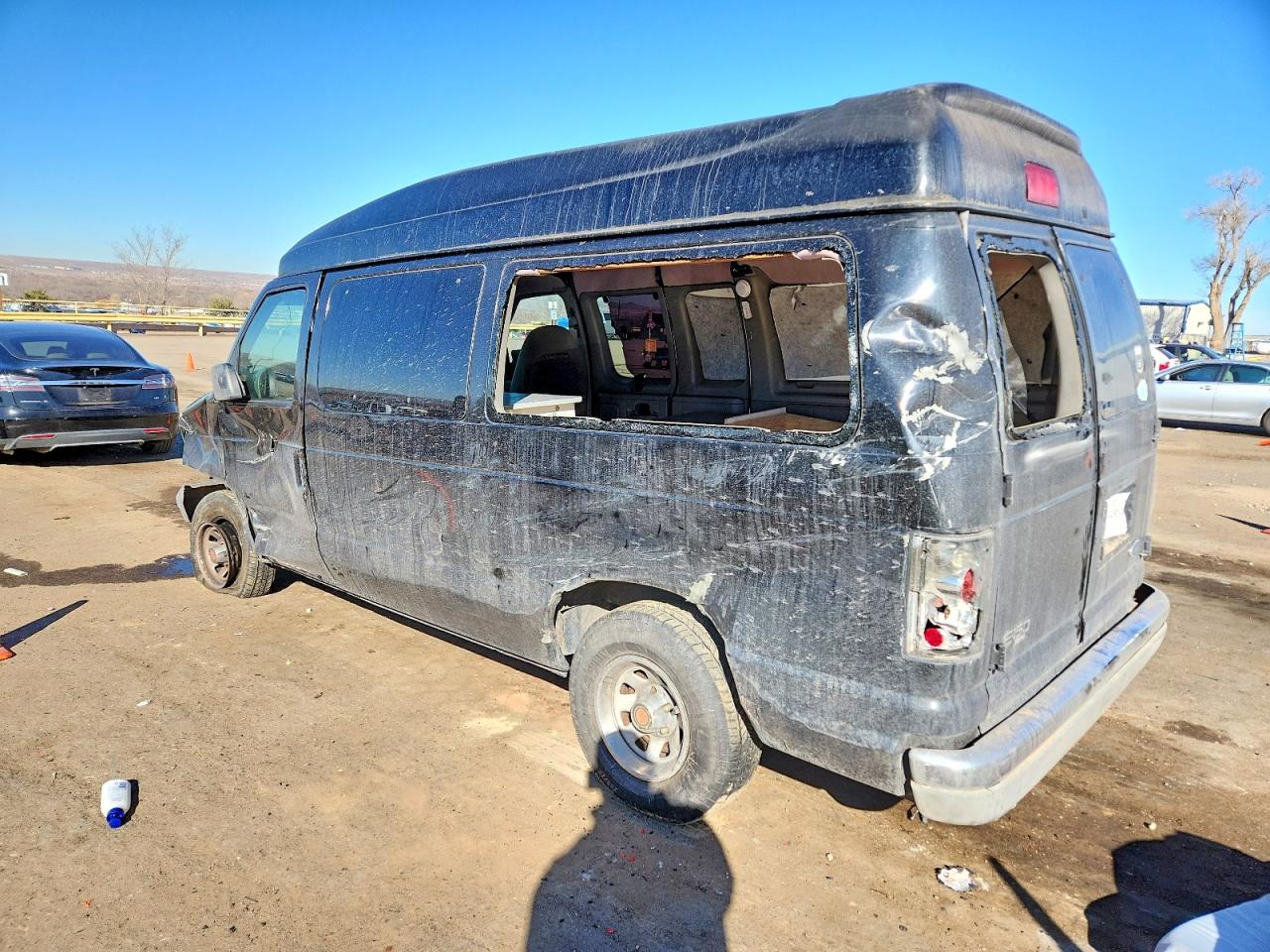 2001 Ford Econoline E150 Wagon Black vin: 1FMRE11LX1HB65947