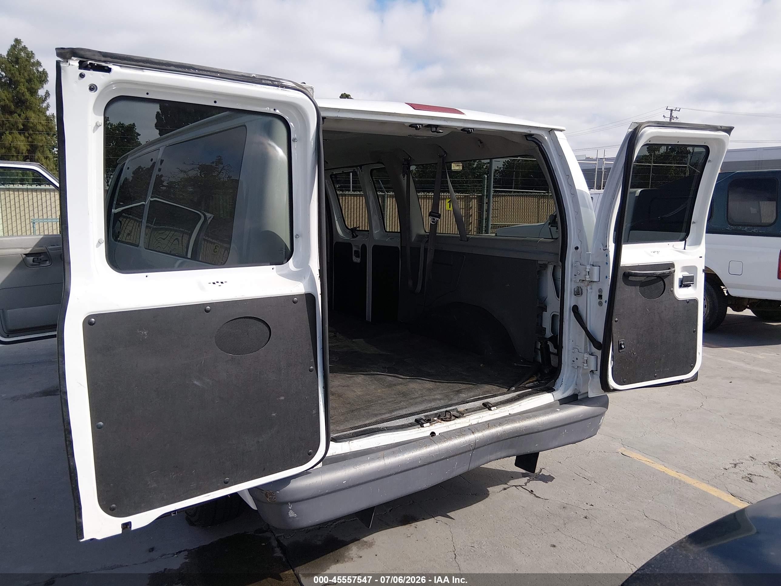2006 Ford E-150 Xl/xlt White vin: 1FMRE11W16DA25696