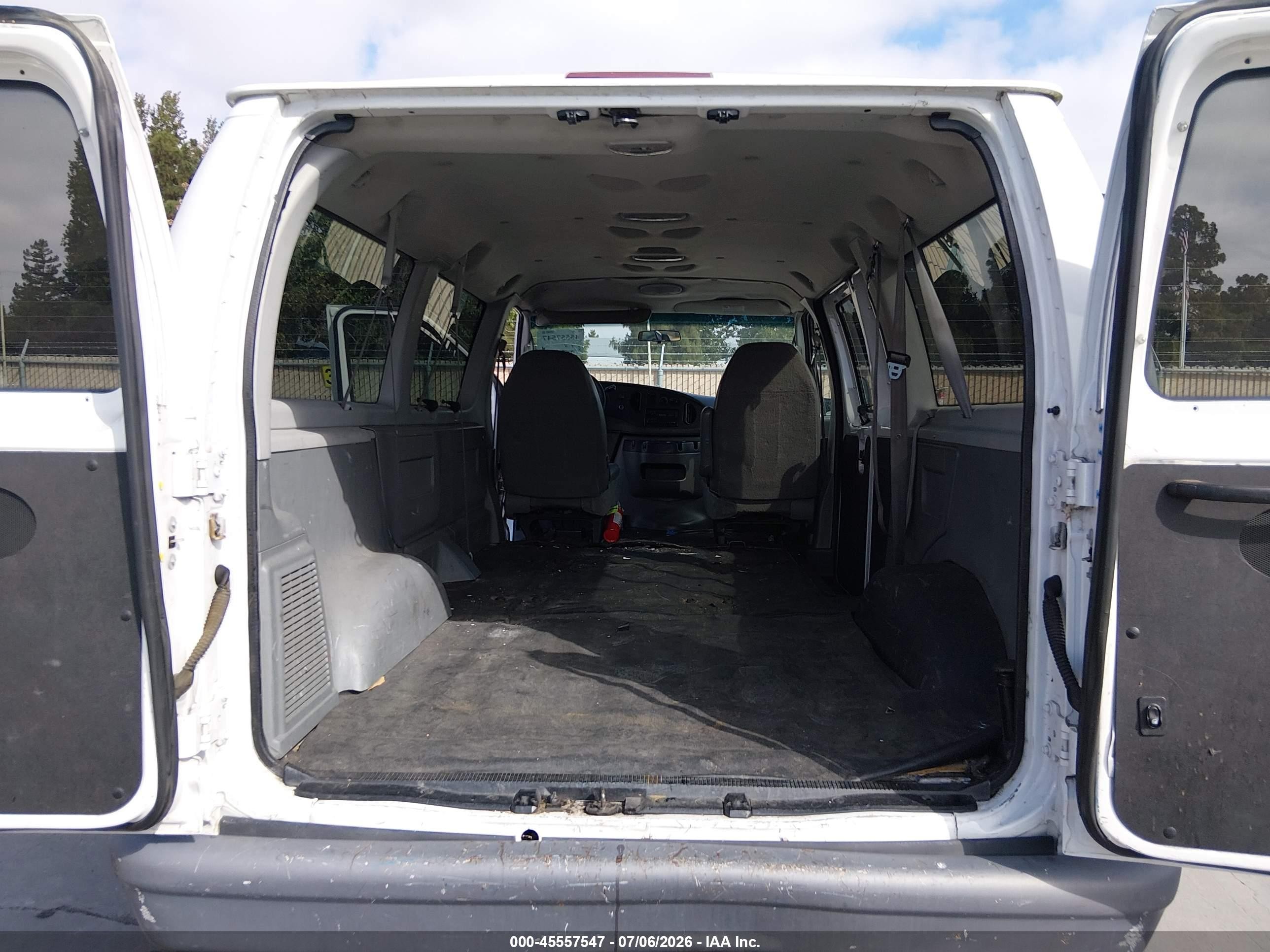 2006 Ford E-150 Xl/xlt White vin: 1FMRE11W16DA25696