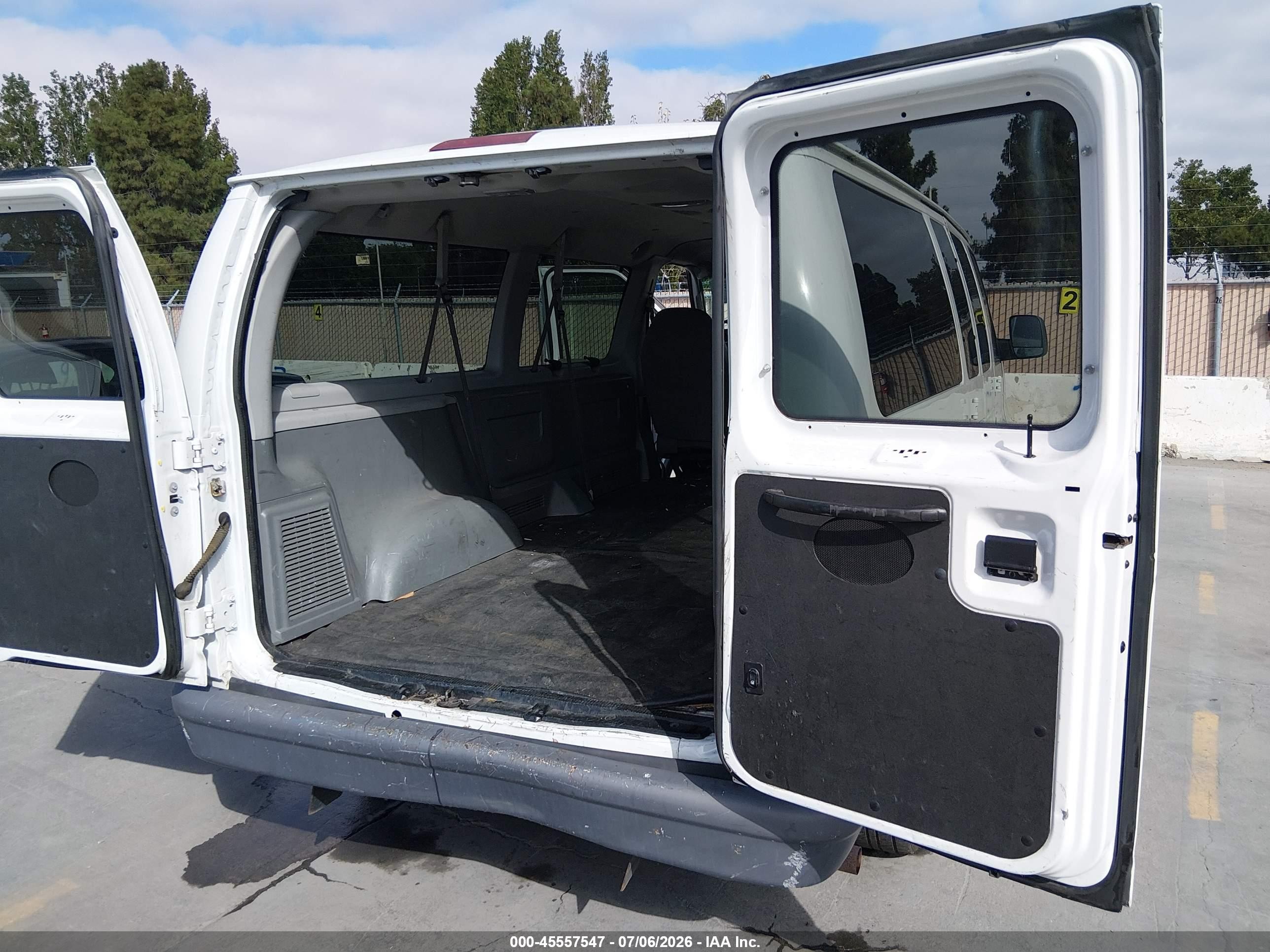 2006 Ford E-150 Xl/xlt White vin: 1FMRE11W16DA25696