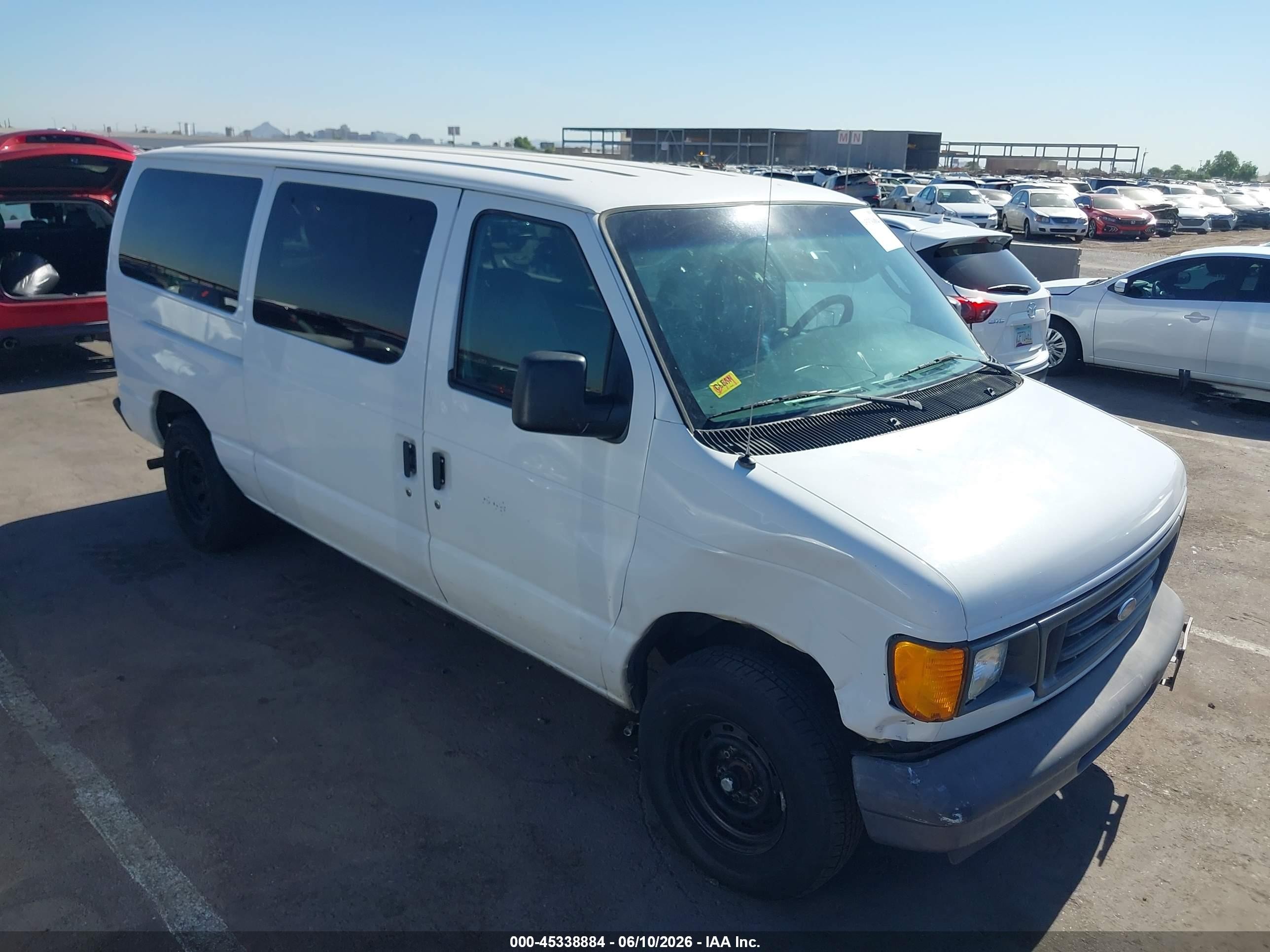 2003 Ford E-150 Chateau/xl/xlt White vin: 1FMRE11W33HB11449