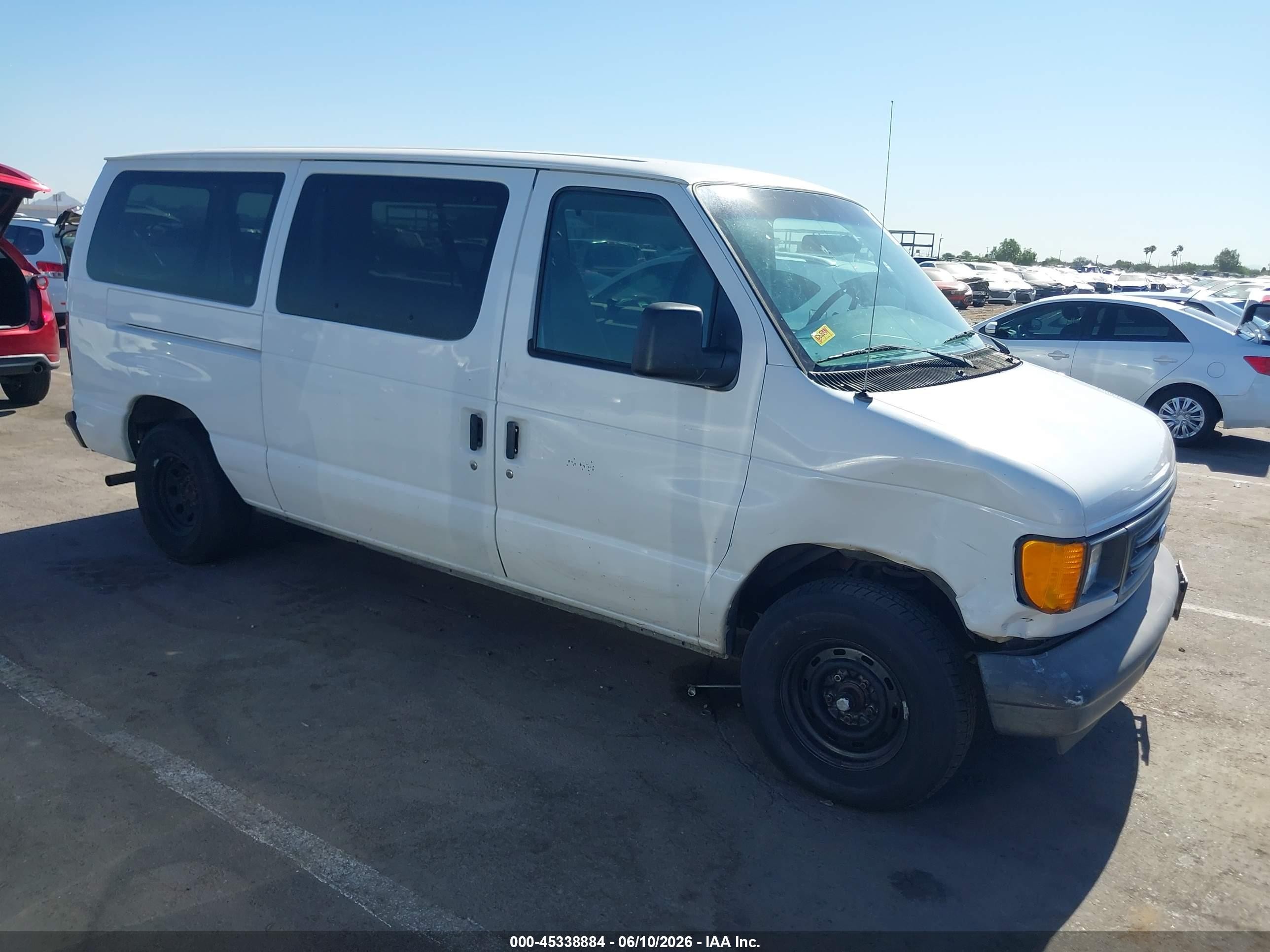2003 Ford E-150 Chateau/xl/xlt White vin: 1FMRE11W33HB11449