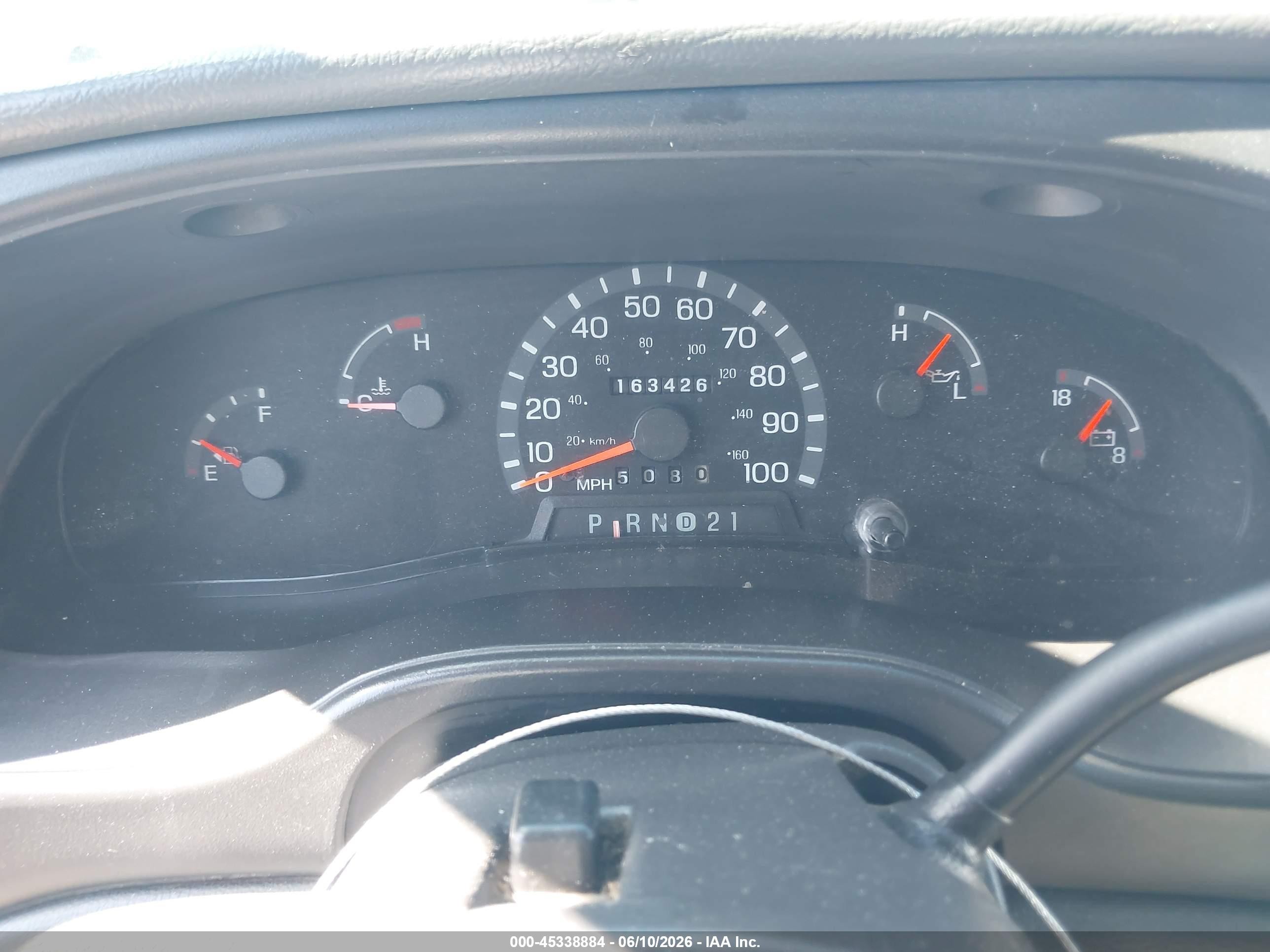2003 Ford E-150 Chateau/xl/xlt White vin: 1FMRE11W33HB11449