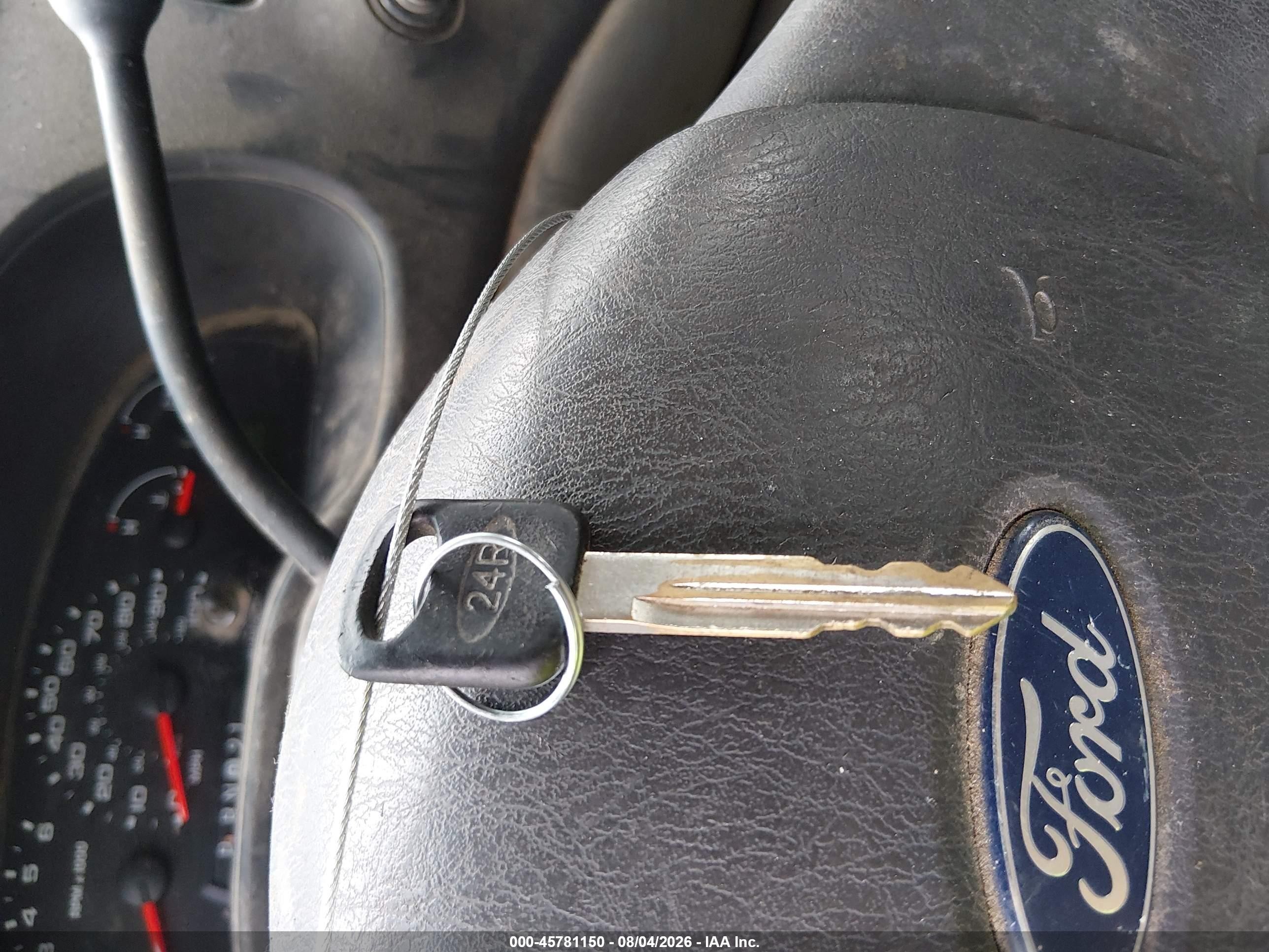 2006 Ford E-150 Xl/xlt Серебряный vin: 1FMRE11W66DA53414