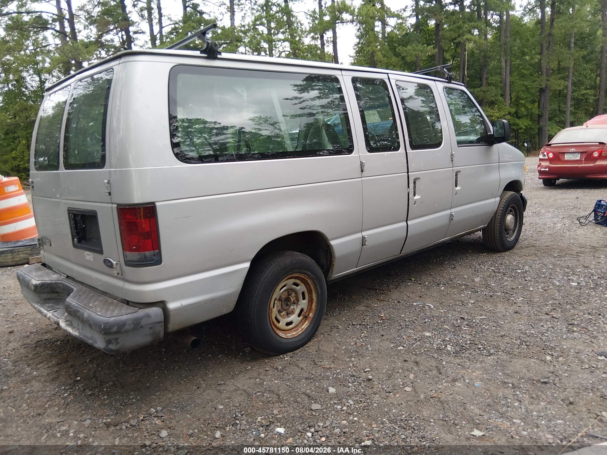 2006 Ford E-150 Xl/xlt Серебряный vin: 1FMRE11W66DA53414
