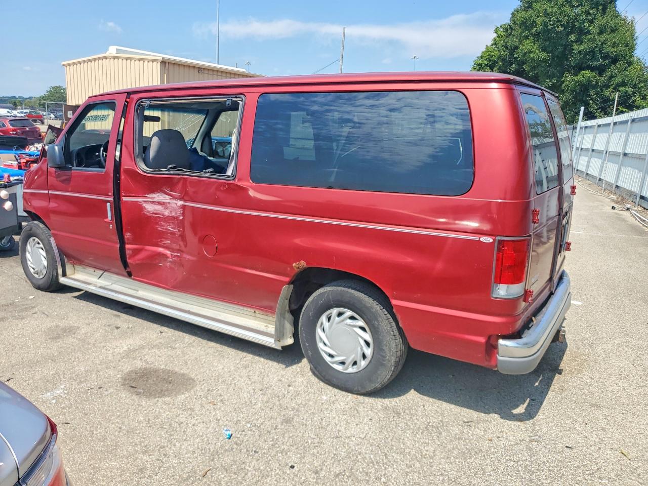 1999 Ford Econoline E150 Wagon Red vin: 1FMRE11W6XHB57623