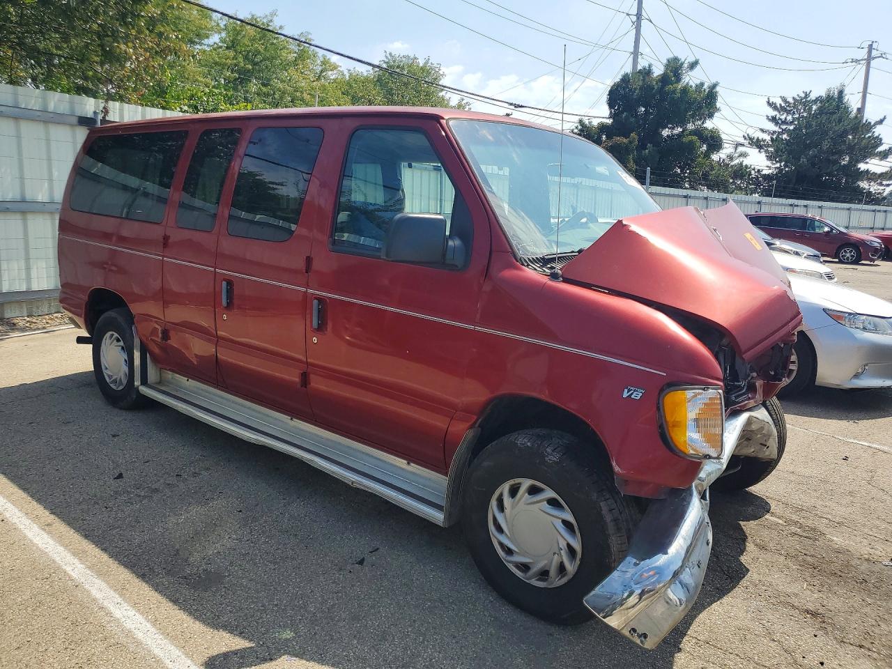 1999 Ford Econoline E150 Wagon Red vin: 1FMRE11W6XHB57623