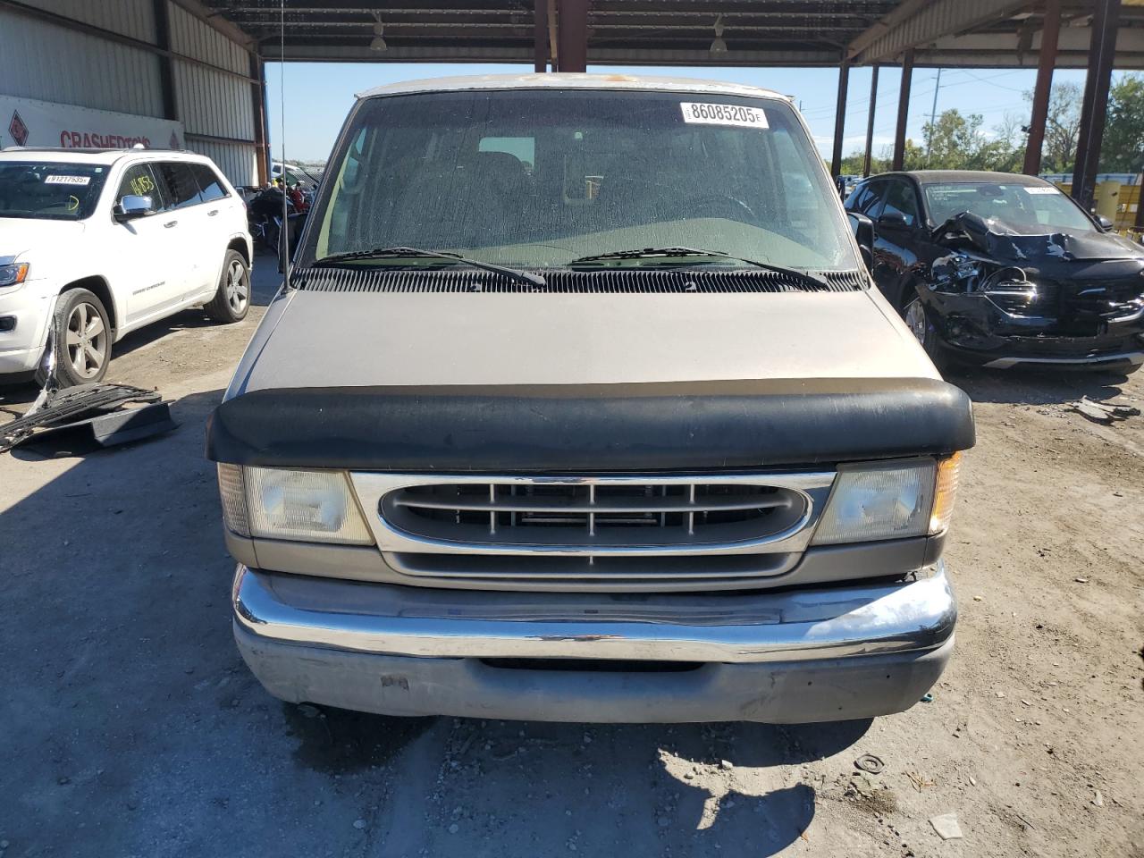 2001 Ford Econoline E150 Wagon Tan vin: 1FMRE11W91HB52830