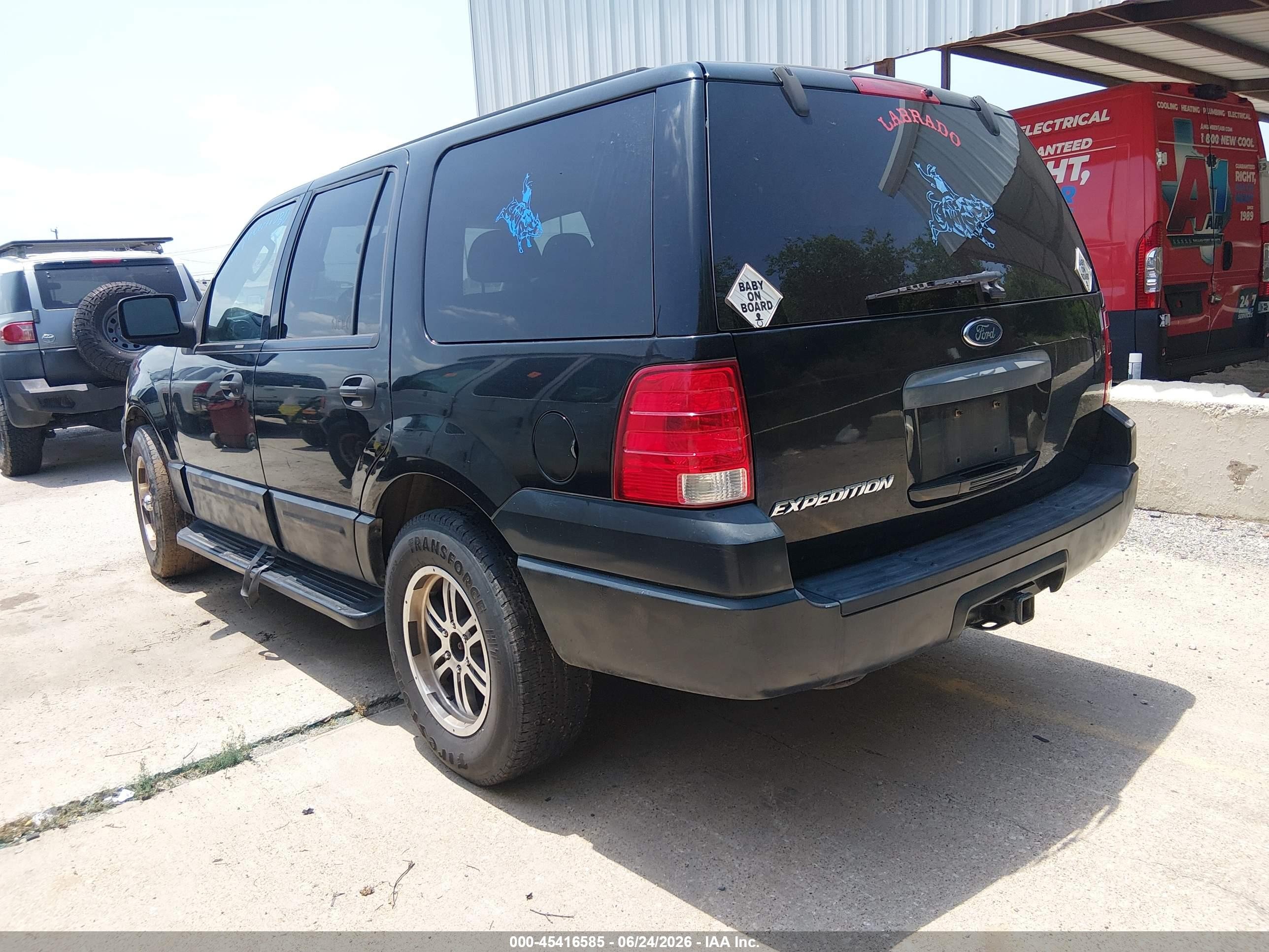 2004 Ford Expedition Xls Black vin: 1FMRU13W24LB07746