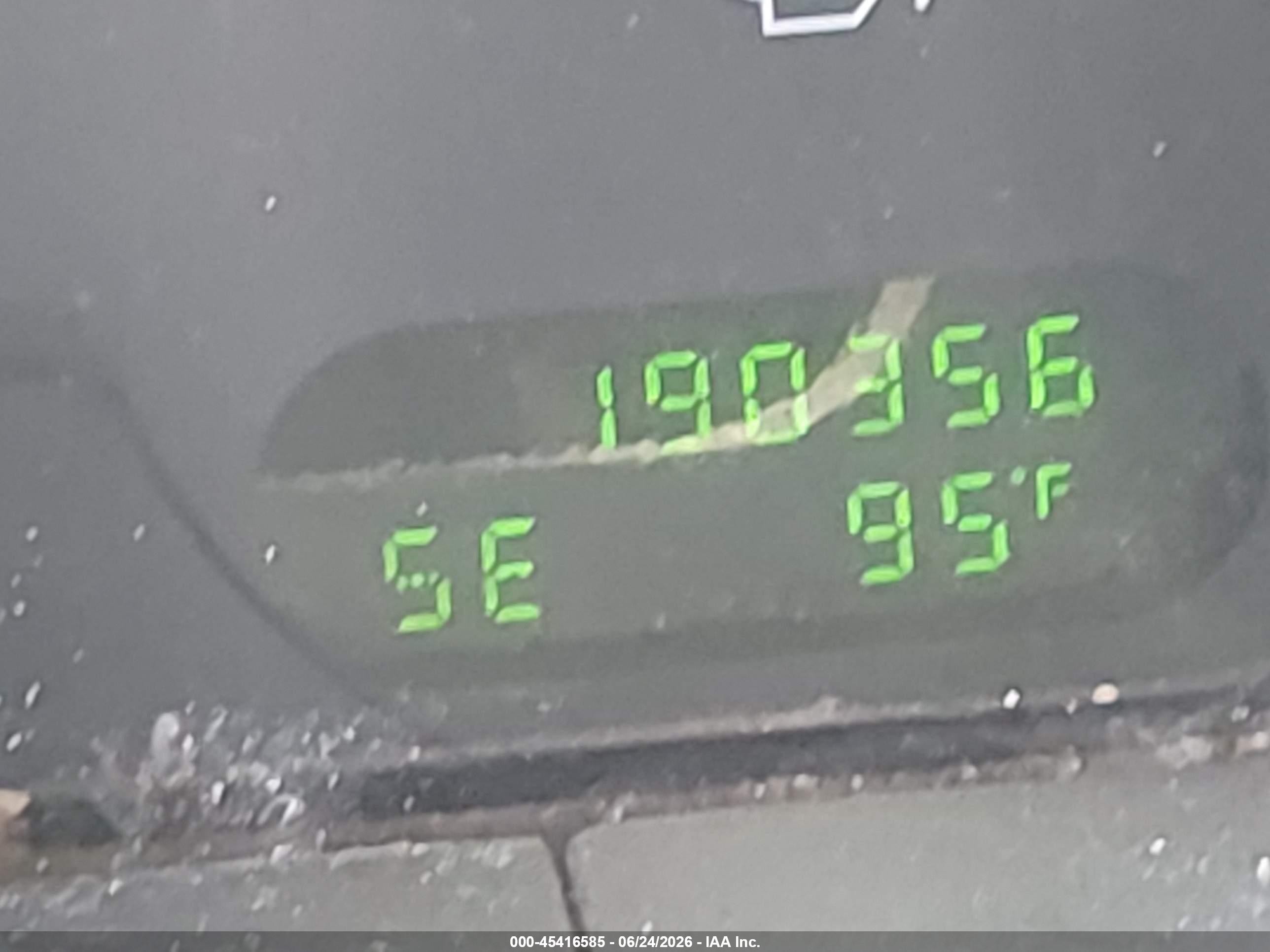 2004 Ford Expedition Xls Black vin: 1FMRU13W24LB07746