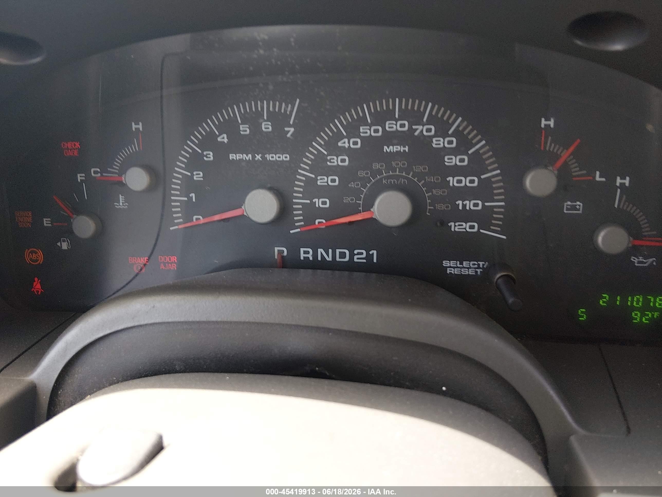 2004 Ford Expedition Xls Black vin: 1FMRU13W24LB67901