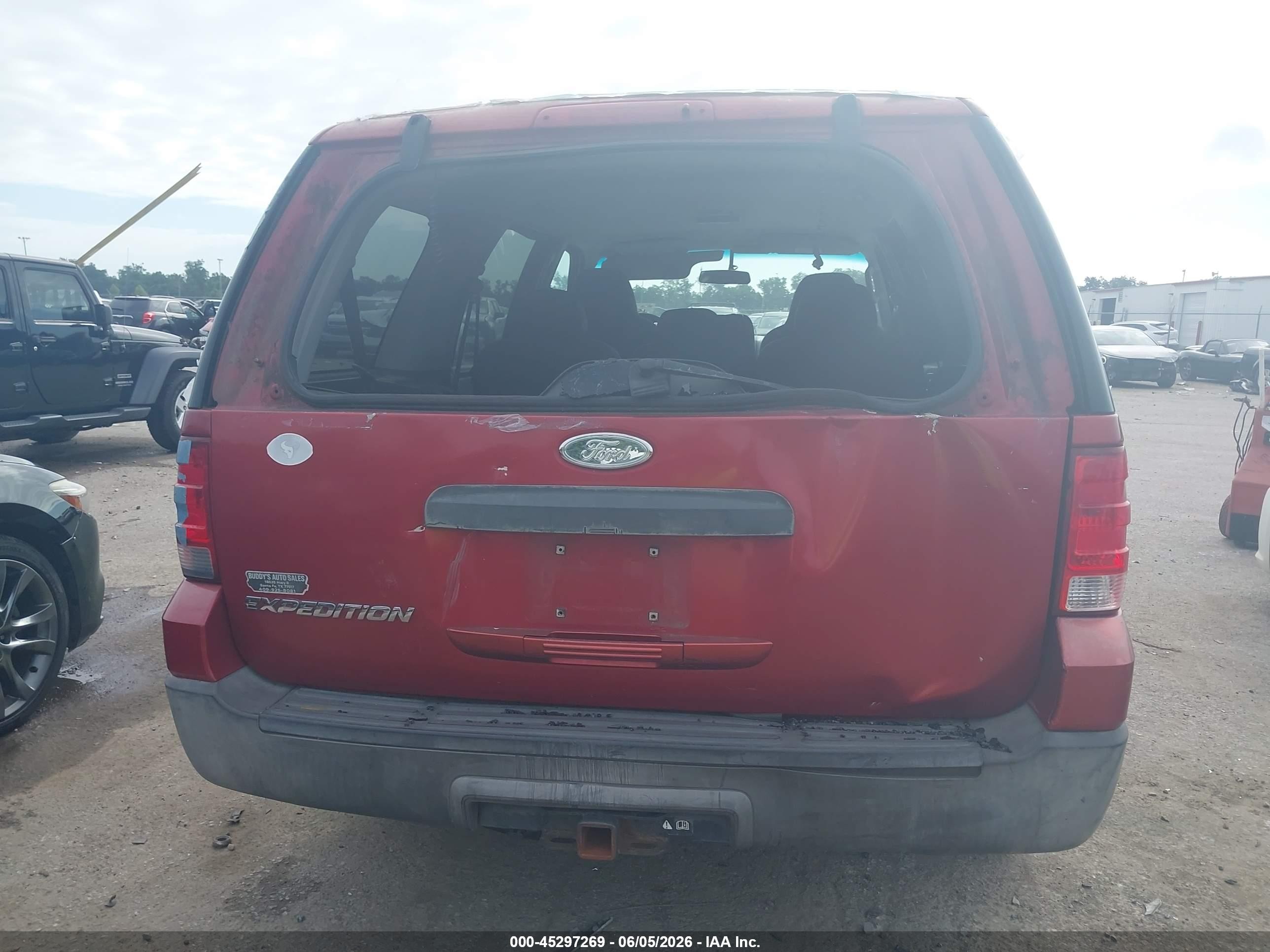 2004 Ford Expedition Xls Red vin: 1FMRU13W54LB36206