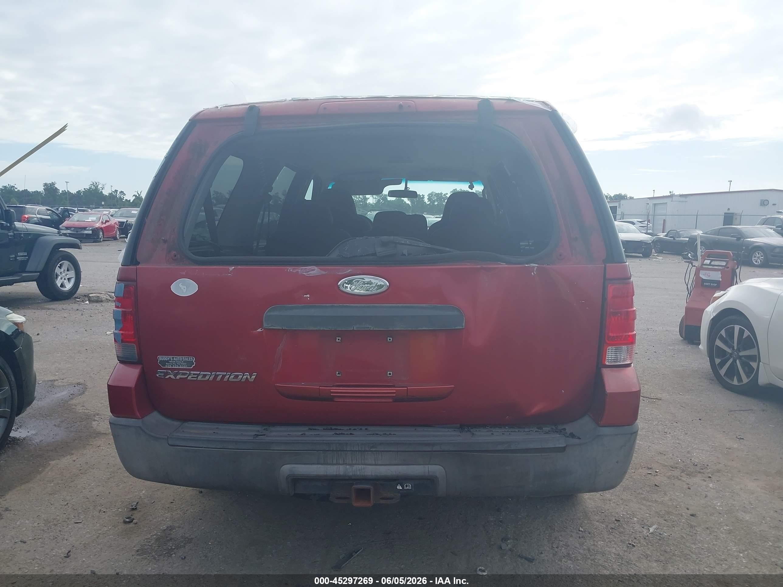 2004 Ford Expedition Xls Red vin: 1FMRU13W54LB36206