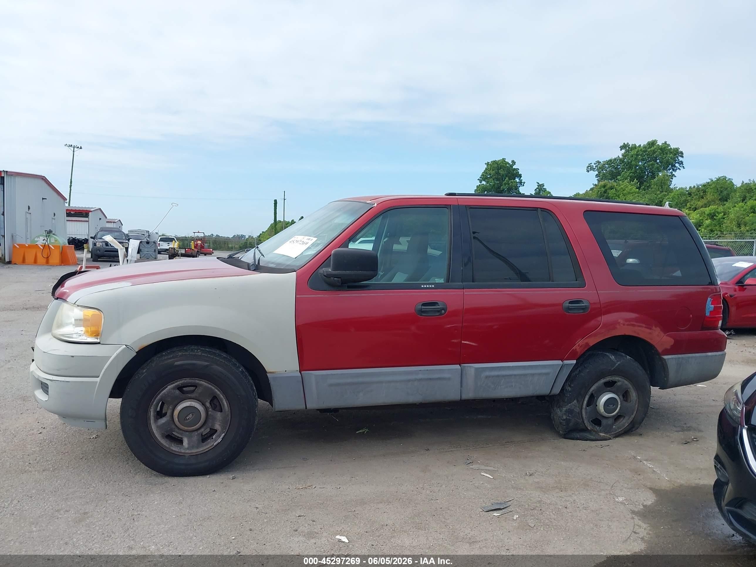 2004 Ford Expedition Xls Red vin: 1FMRU13W54LB36206