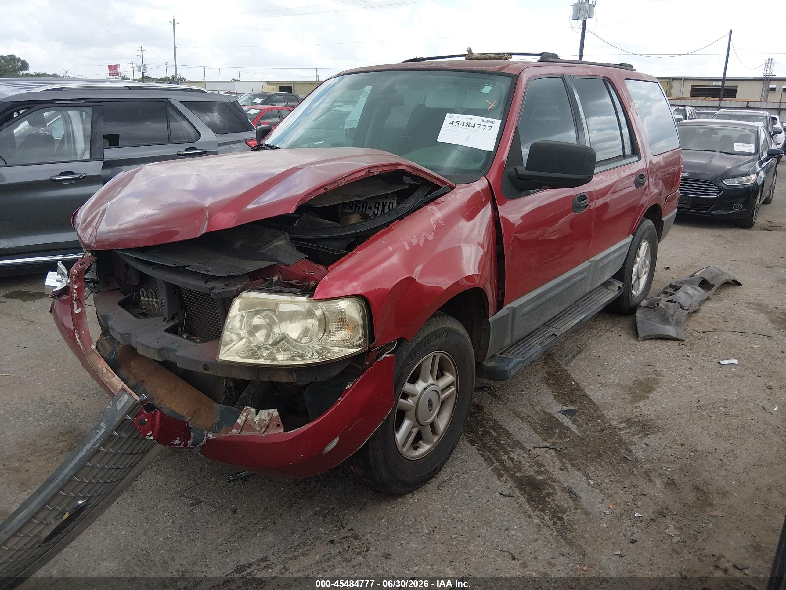 2004 Ford Expedition Xls Красный vin: 1FMRU13W94LB21739
