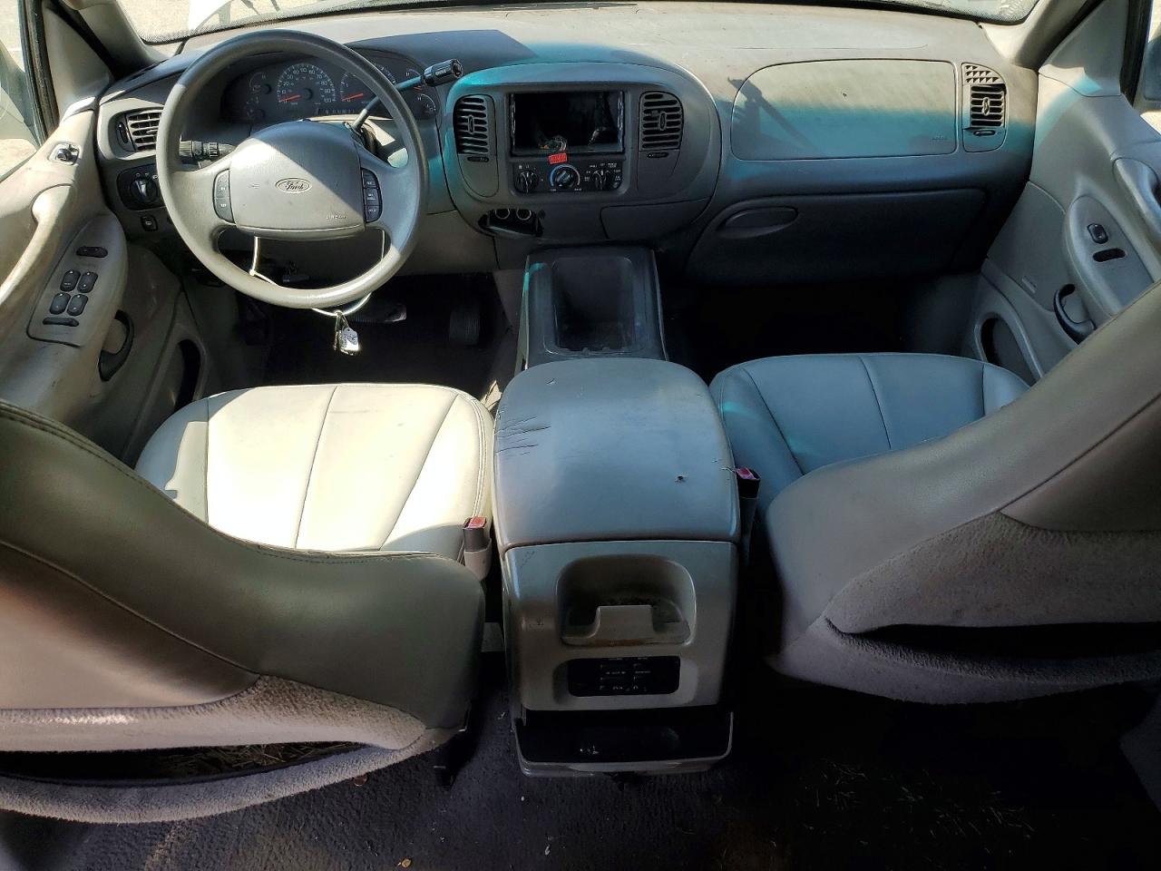 2000 Ford Expedition Xlt Зеленый vin: 1FMRU1561YLB90220